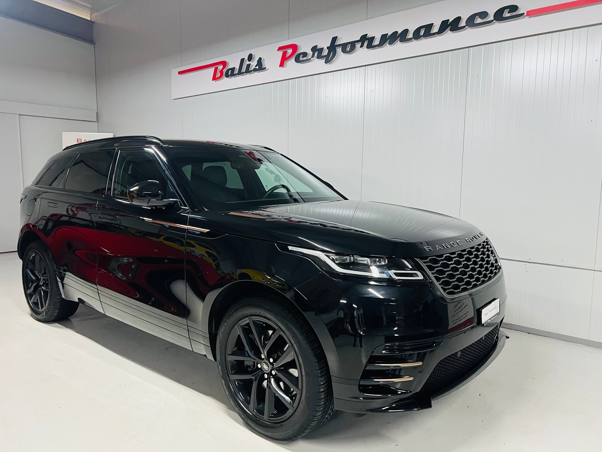 LAND ROVER Range Rover Velar R-Dynamic D 200 SE Automatic