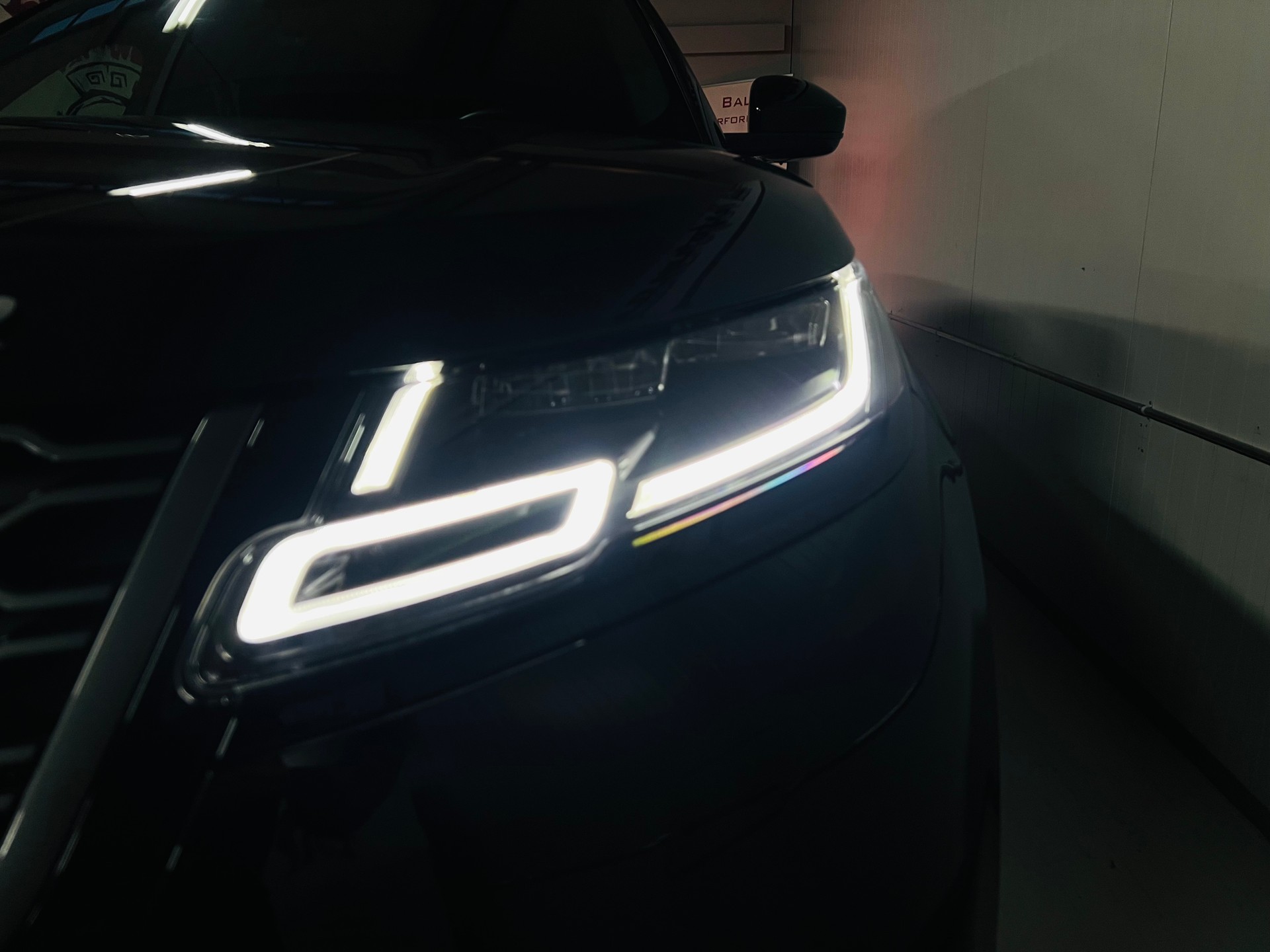 LAND ROVER Range Rover Velar R-Dynamic D 200 SE Automatic-image-12