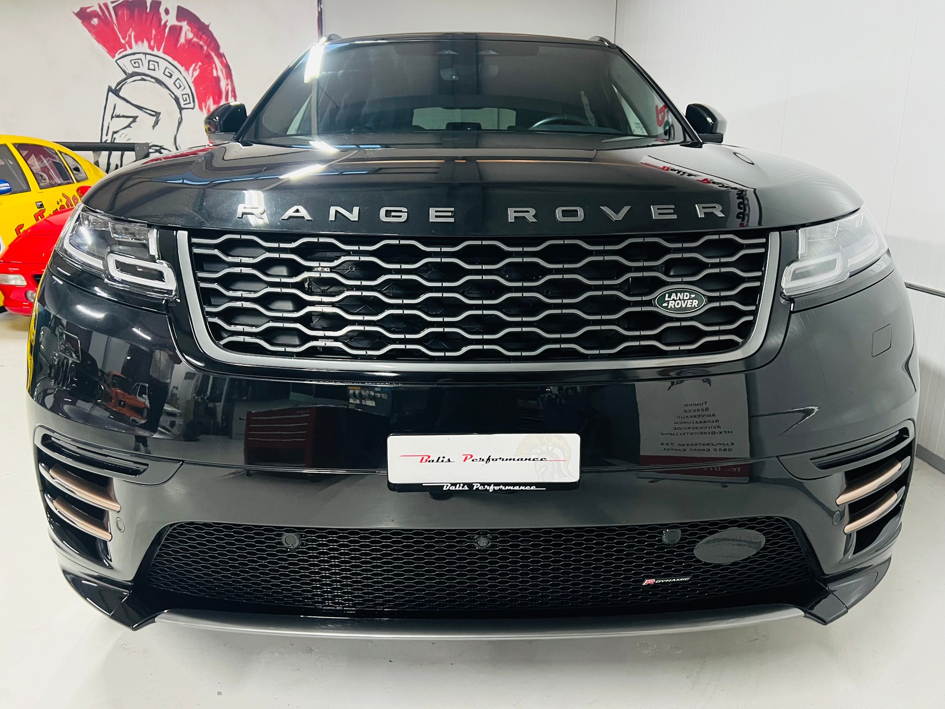 LAND ROVER Range Rover Velar R-Dynamic D 200 SE Automatic-image-3