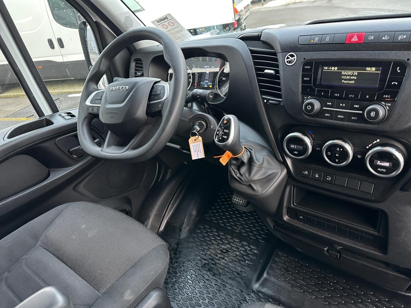 IVECO 35 S 16 A8 Koffer/ Hebebühne-image-9