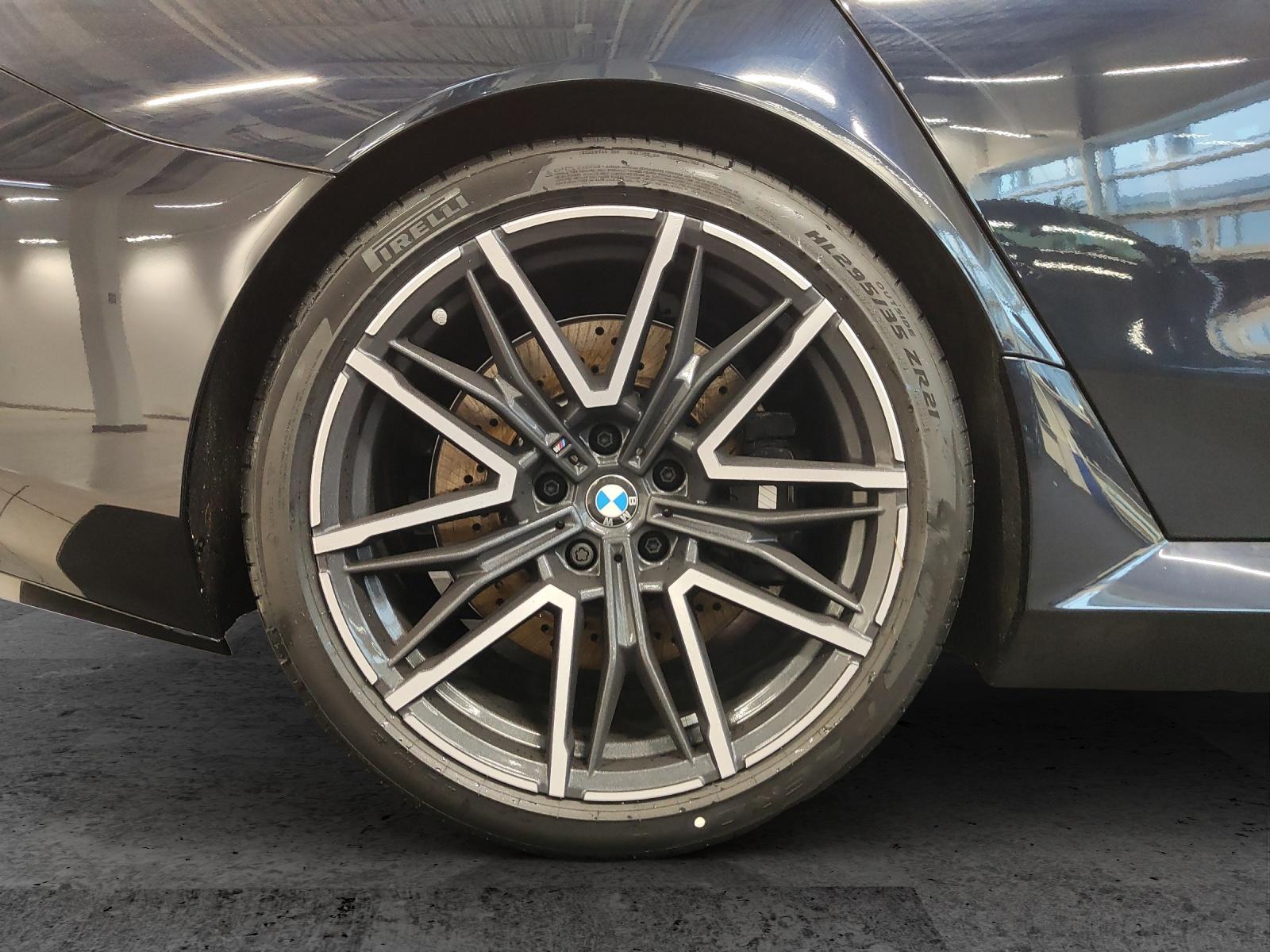 BMW M5 xDrive Touring-image-6