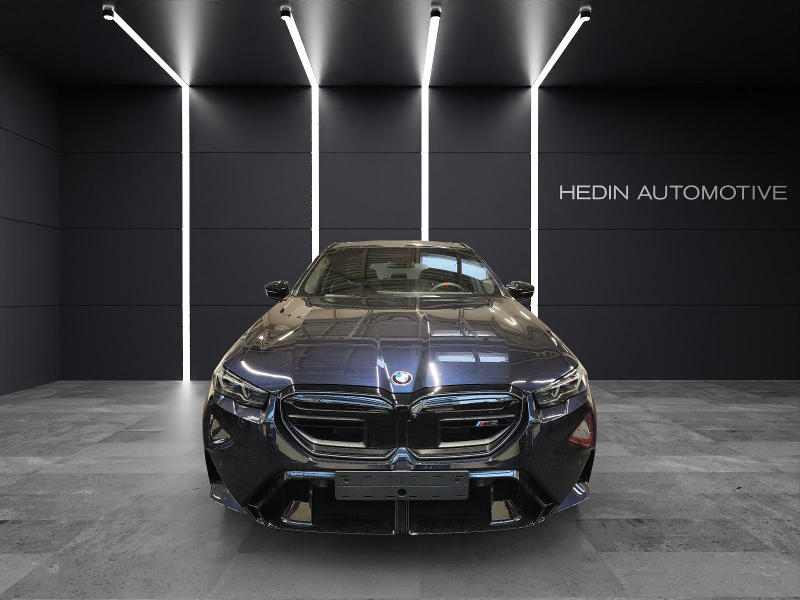 BMW M5 xDrive Touring-image-9