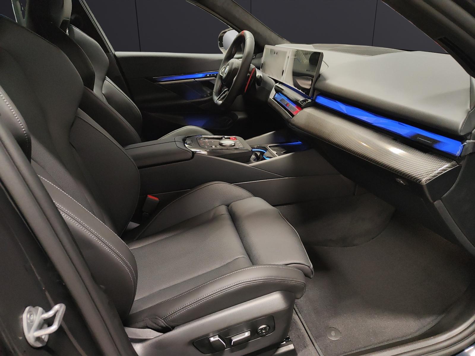 BMW M5 xDrive Touring-image-7