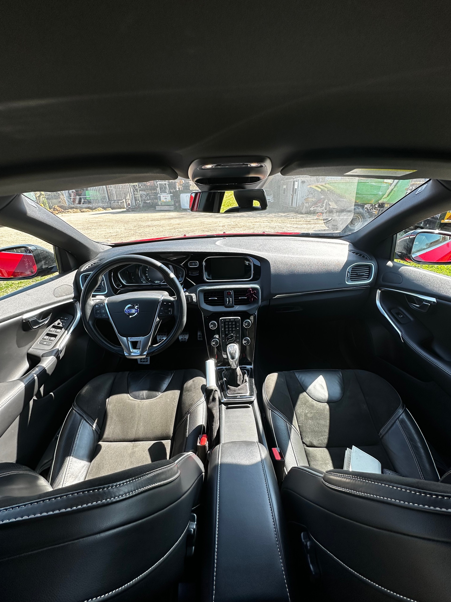 VOLVO V40 Sport200-image-3