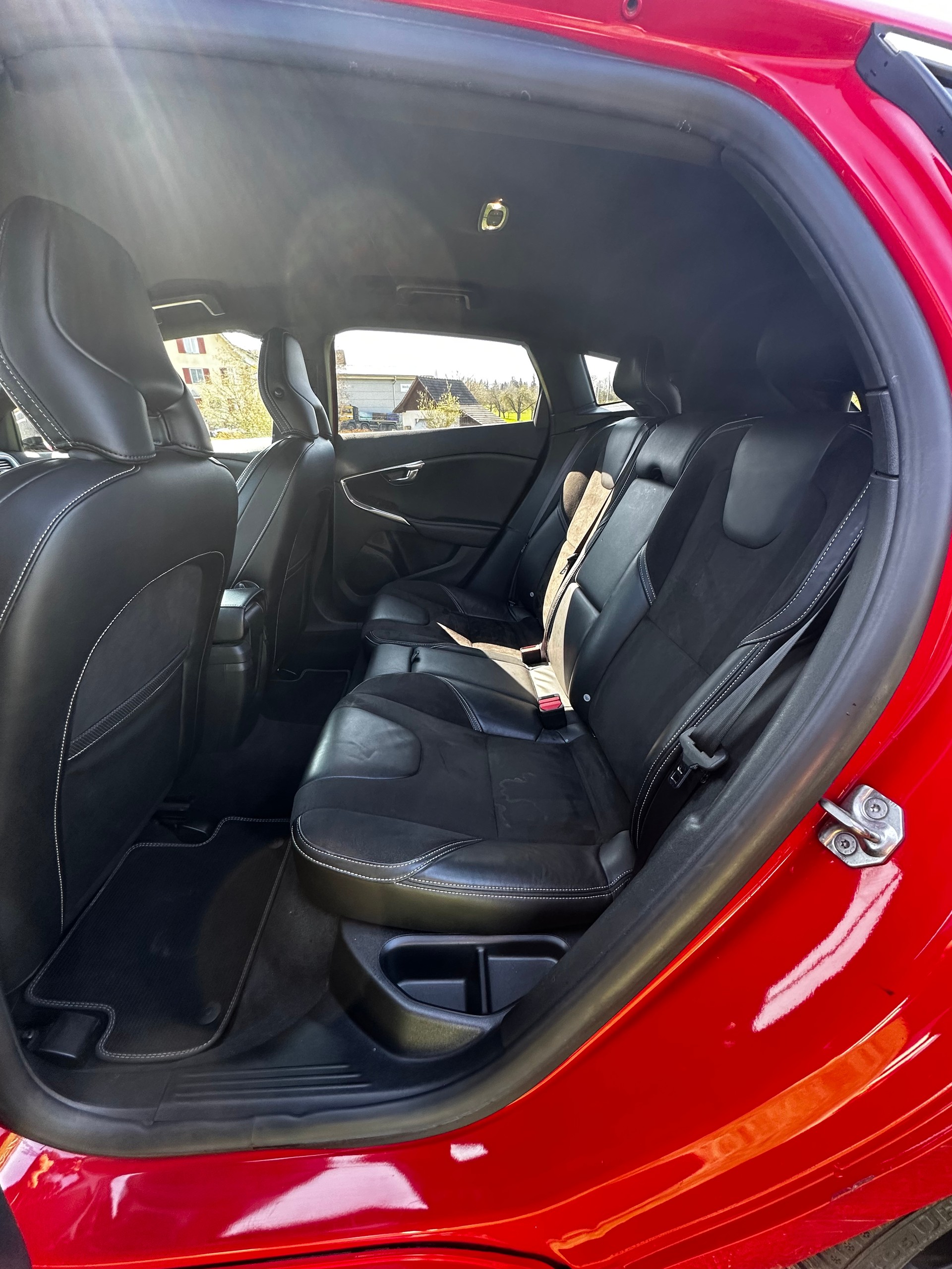 VOLVO V40 Sport200-image-4