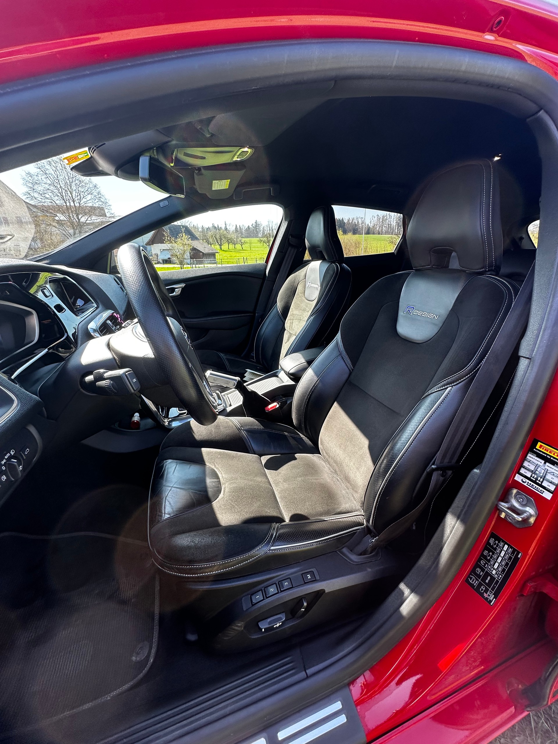 VOLVO V40 Sport200-image-5