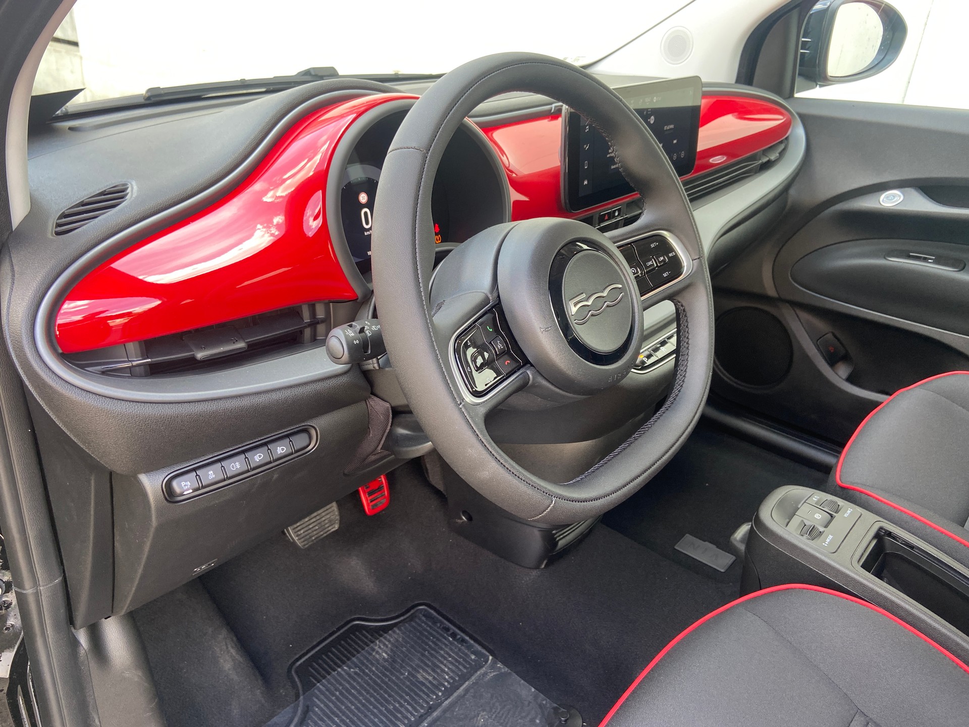 FIAT 500 C electric 87 kW Red-image-6