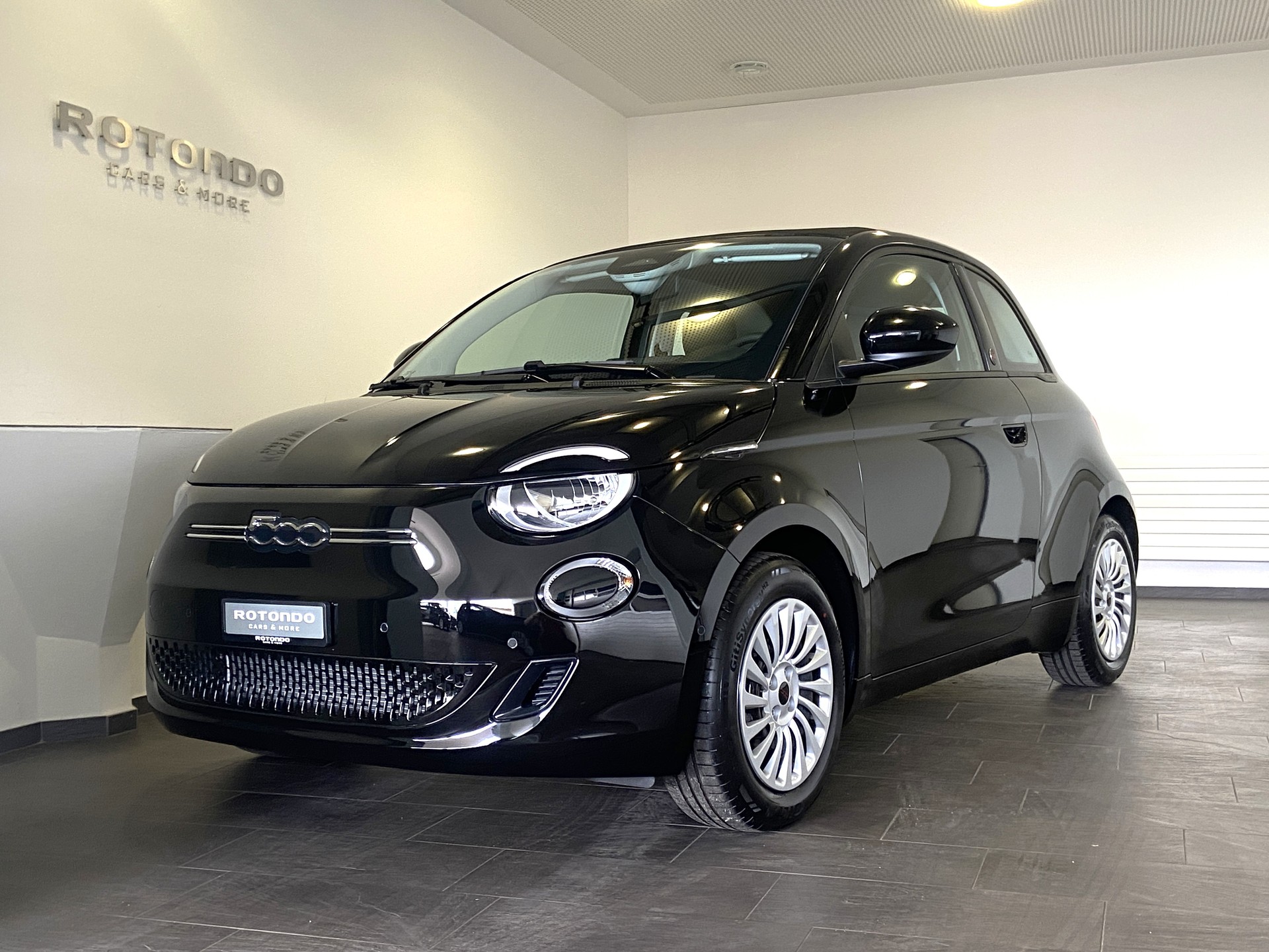 FIAT 500 C electric 87 kW Red-image-0