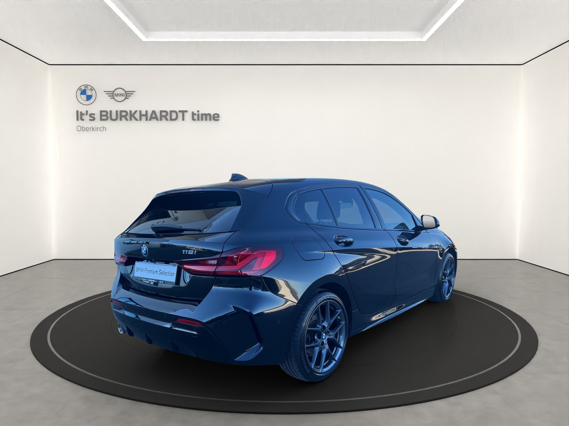 BMW 118i M Sport Steptronic-image-4