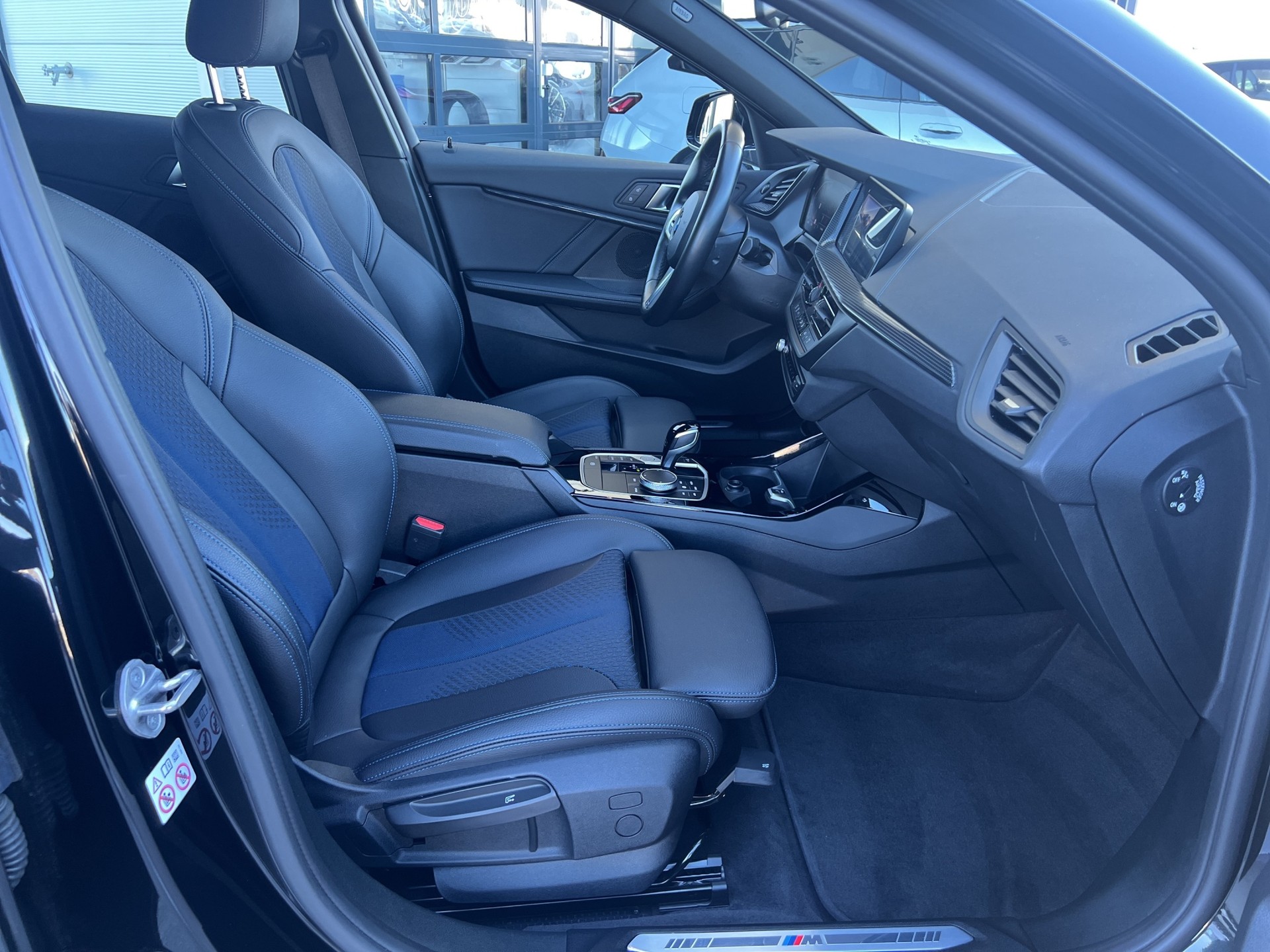 BMW 118i M Sport Steptronic-image-19