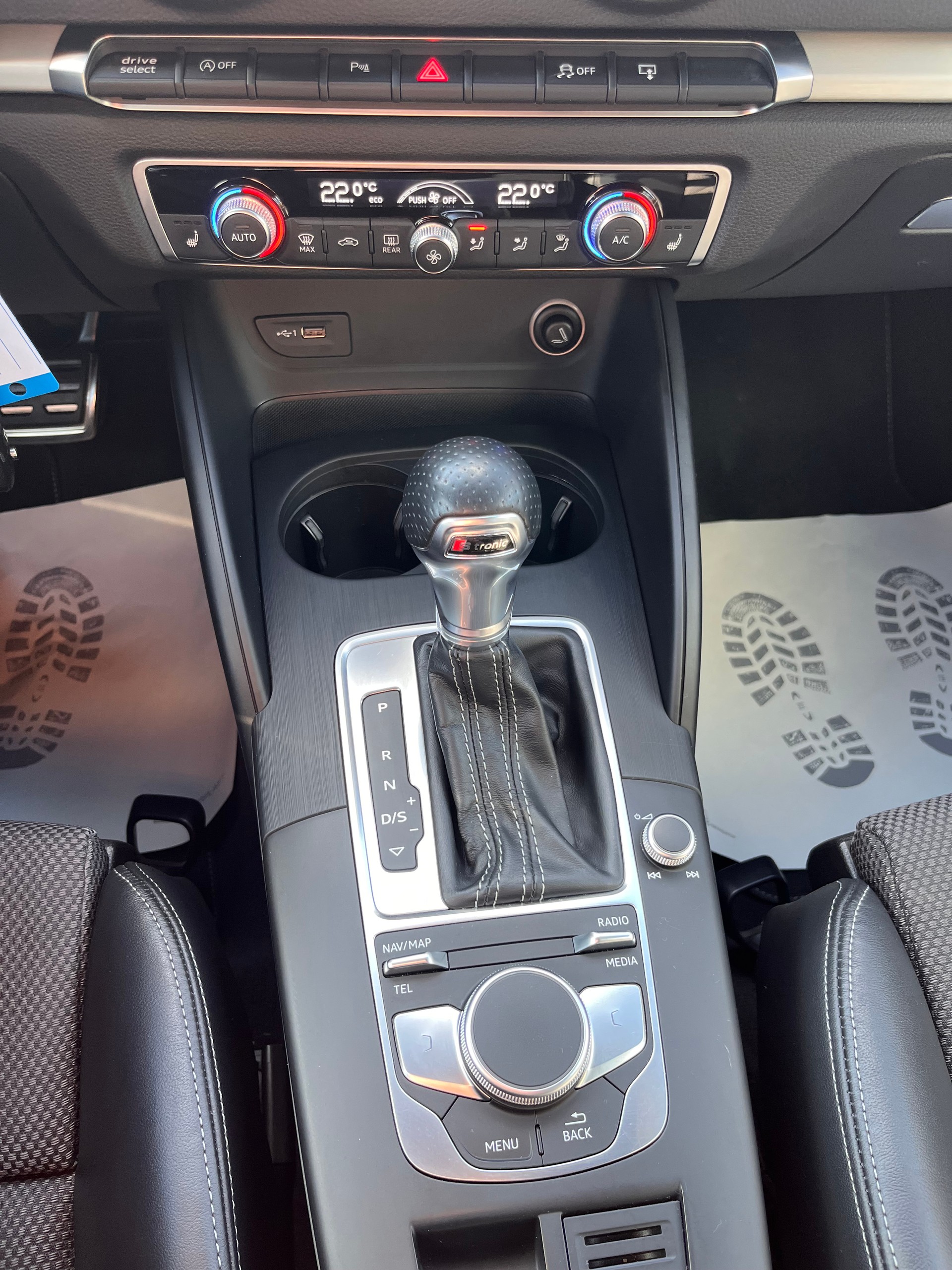 AUDI A3 Sportback 1.4 TFSI Sport S-tronic * CH Fahrzeug * MFK *-image-13
