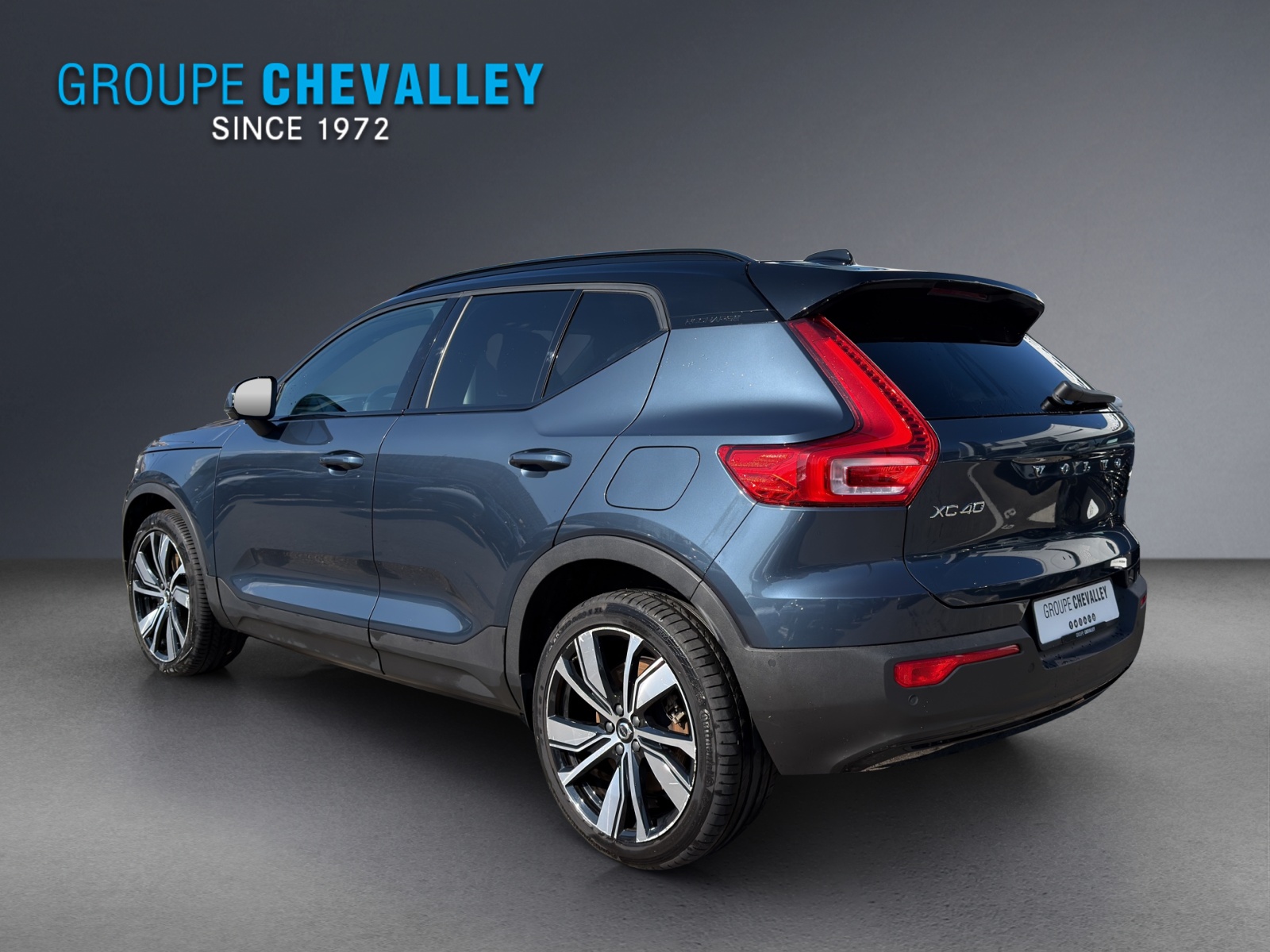 VOLVO XC40 Recharge P6 Ultimate FWD-image-3