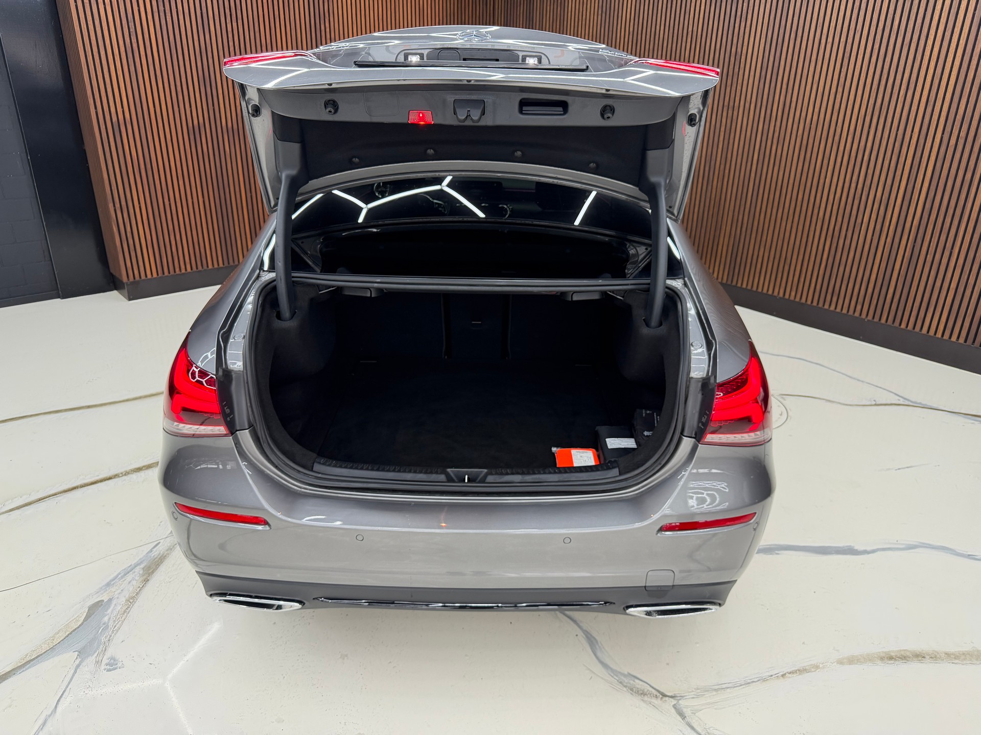 MERCEDES-BENZ A 220 Style 7G-DCT 4Matic-image-10