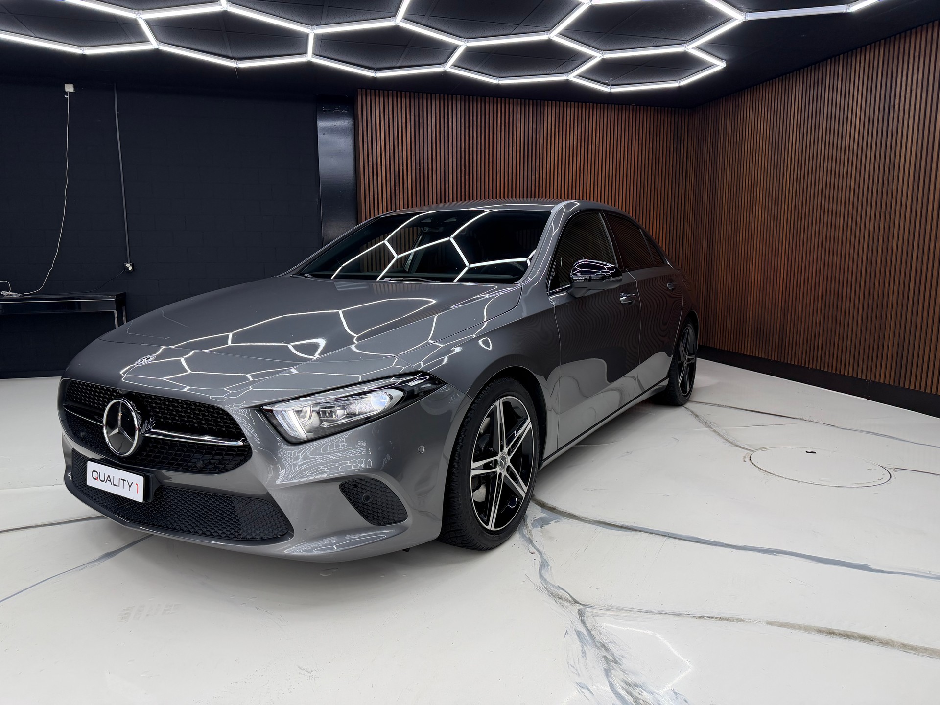 MERCEDES-BENZ A 220 Style 7G-DCT 4Matic-image-0
