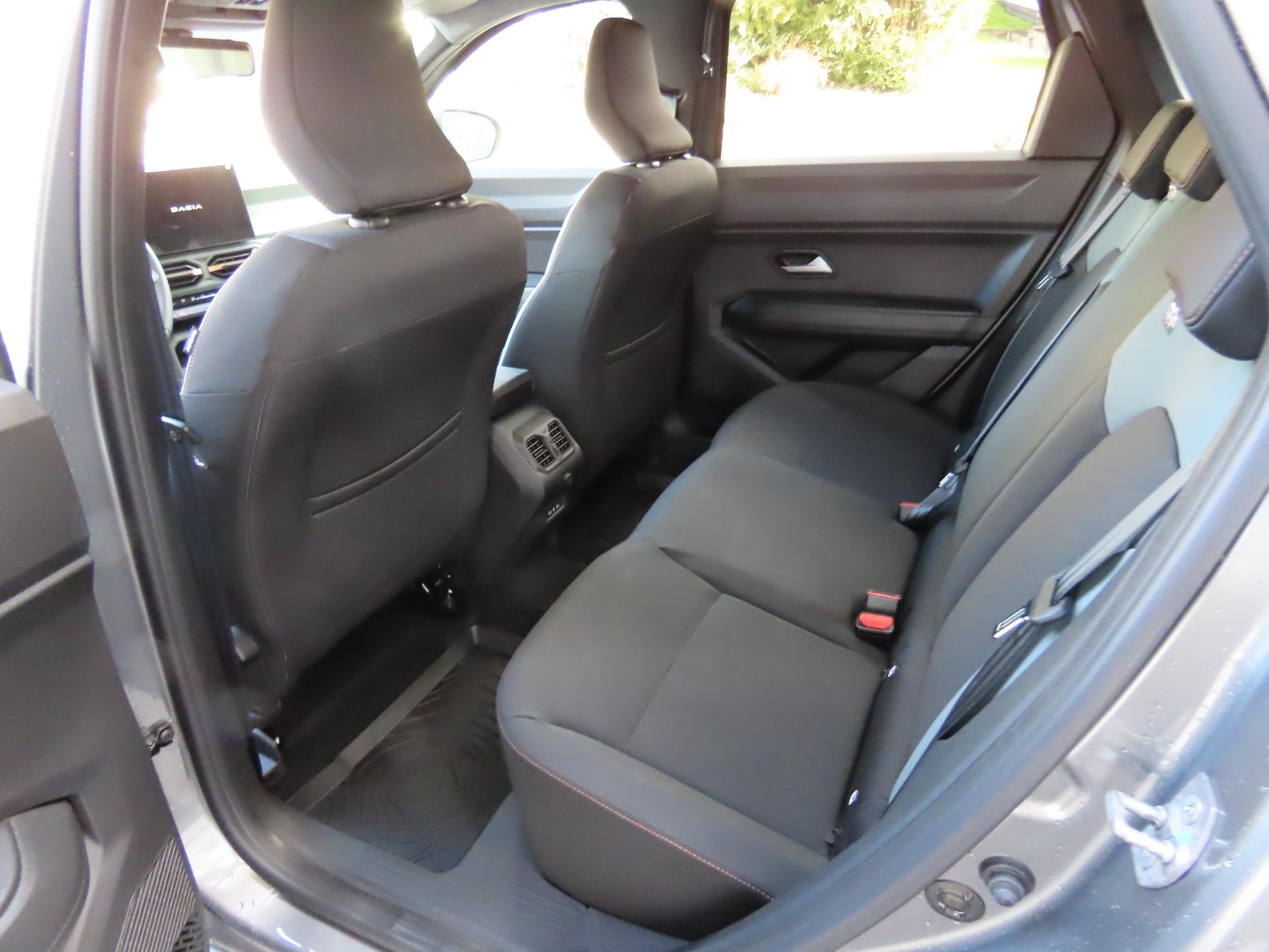 DACIA Bigster 1.2 TCe Extreme 4WD-image-7
