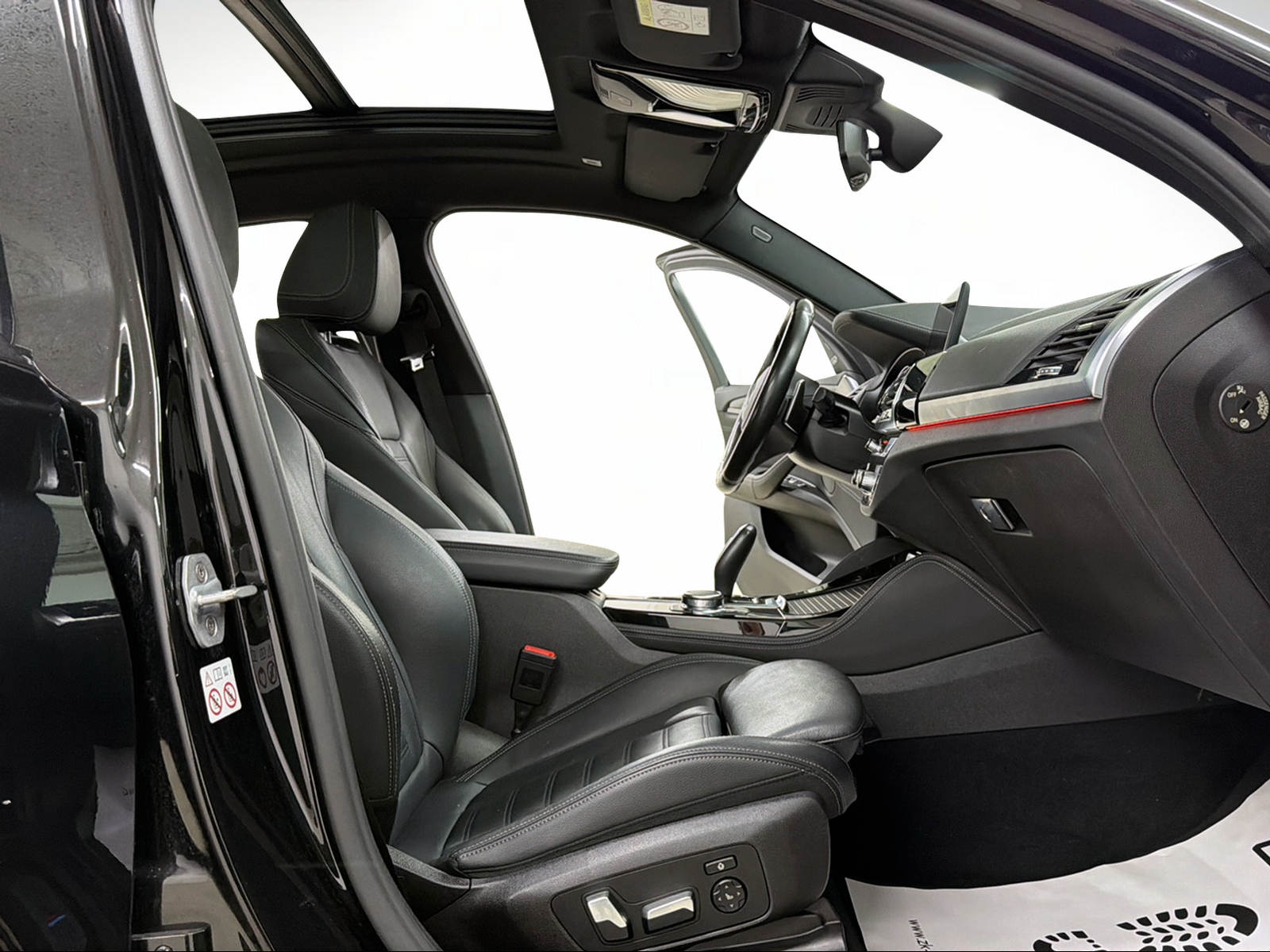 BMW X4 M40i 360PS BLACK SAPPHIRE Steptronic / 360° Kamera / Panoramadach / Head-Up-Display / H/K Soundsystem / Komfortzugang /-image-9