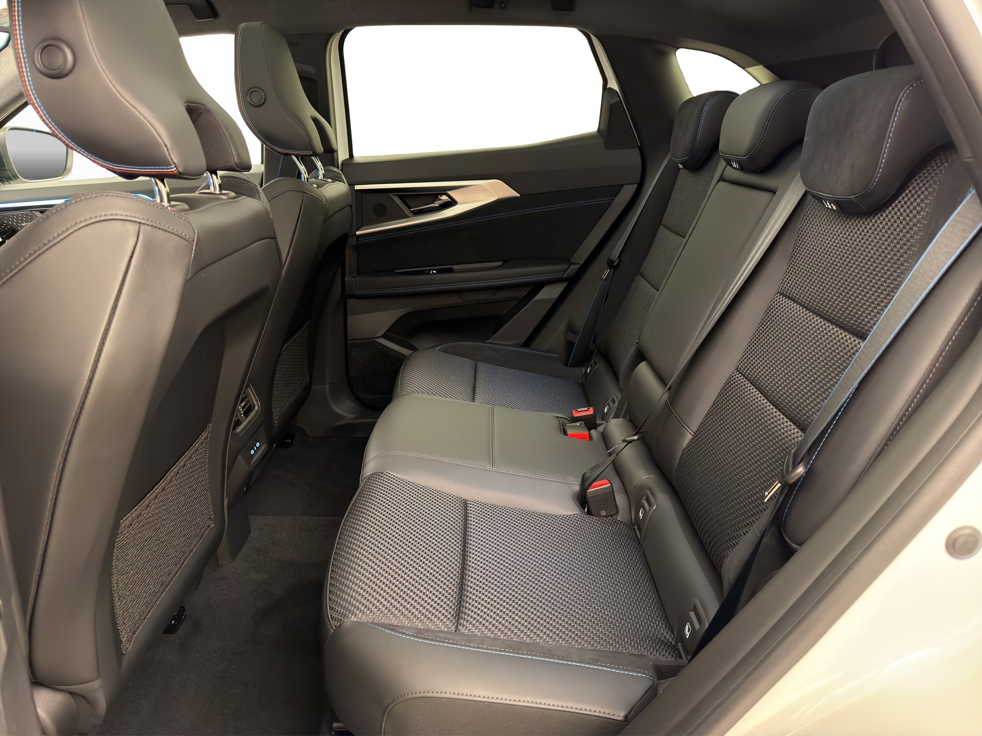 RENAULT Austral 1.2 E-Tech esprit Alpine-image-4