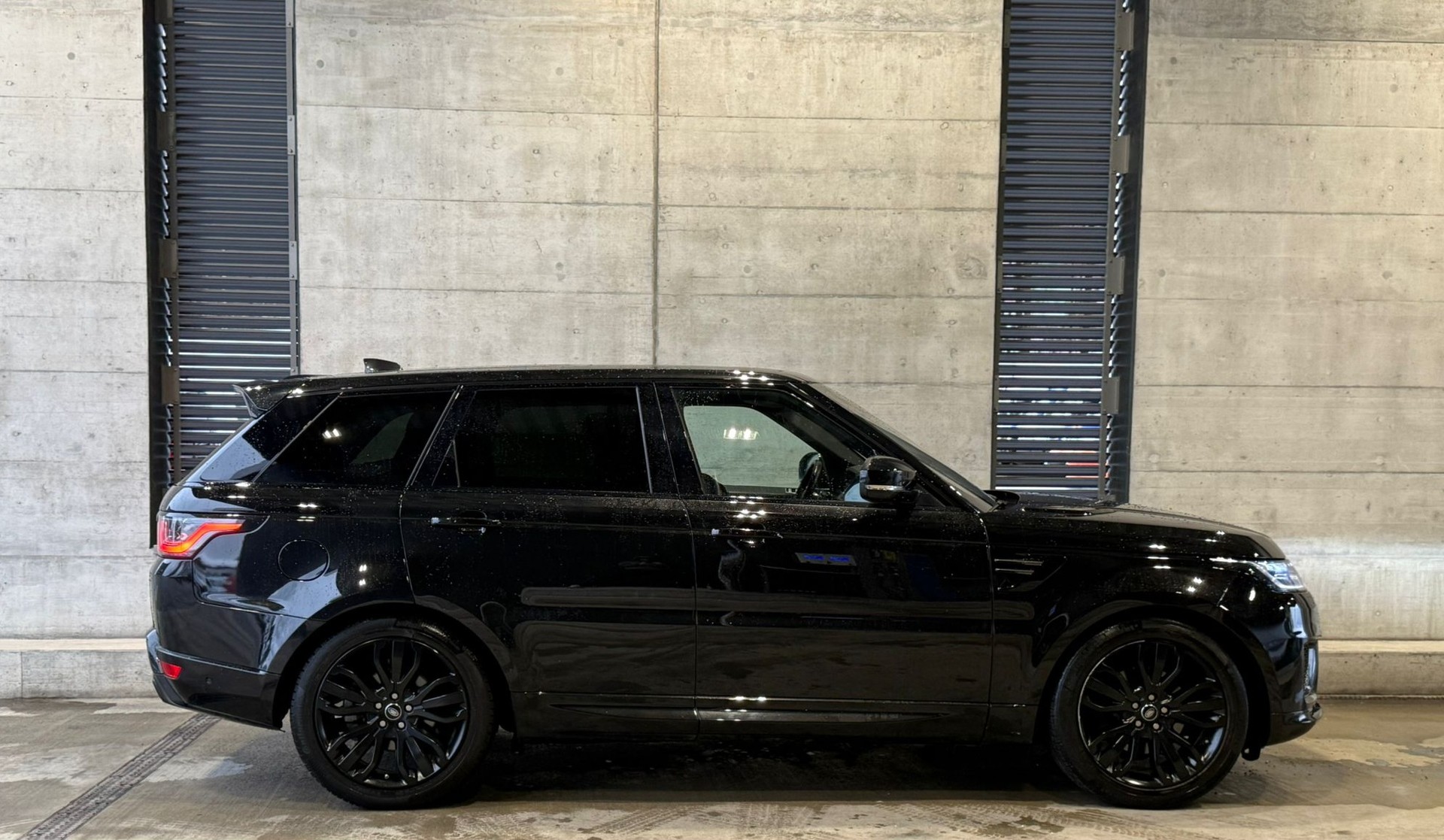 LAND ROVER Range Rover Sport 3.0 SDV6 HSE Dynamic Automatic-image-3