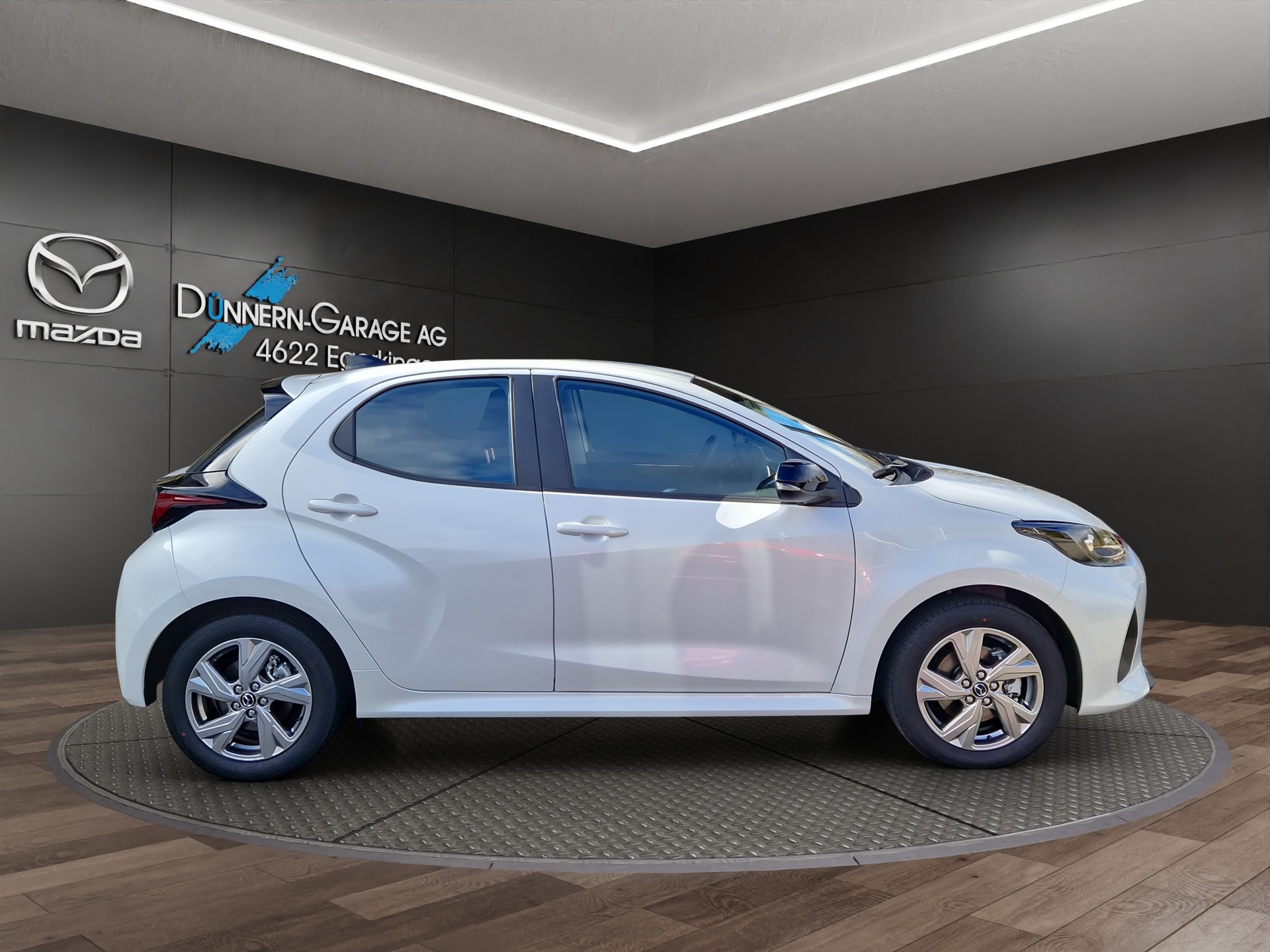 MAZDA 2 Hybrid Exclusive-line-image-3