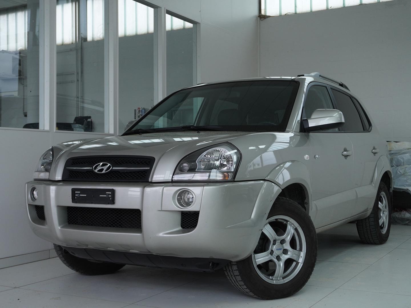 HYUNDAI Tucson 2.0 Premium 4WD-image-0