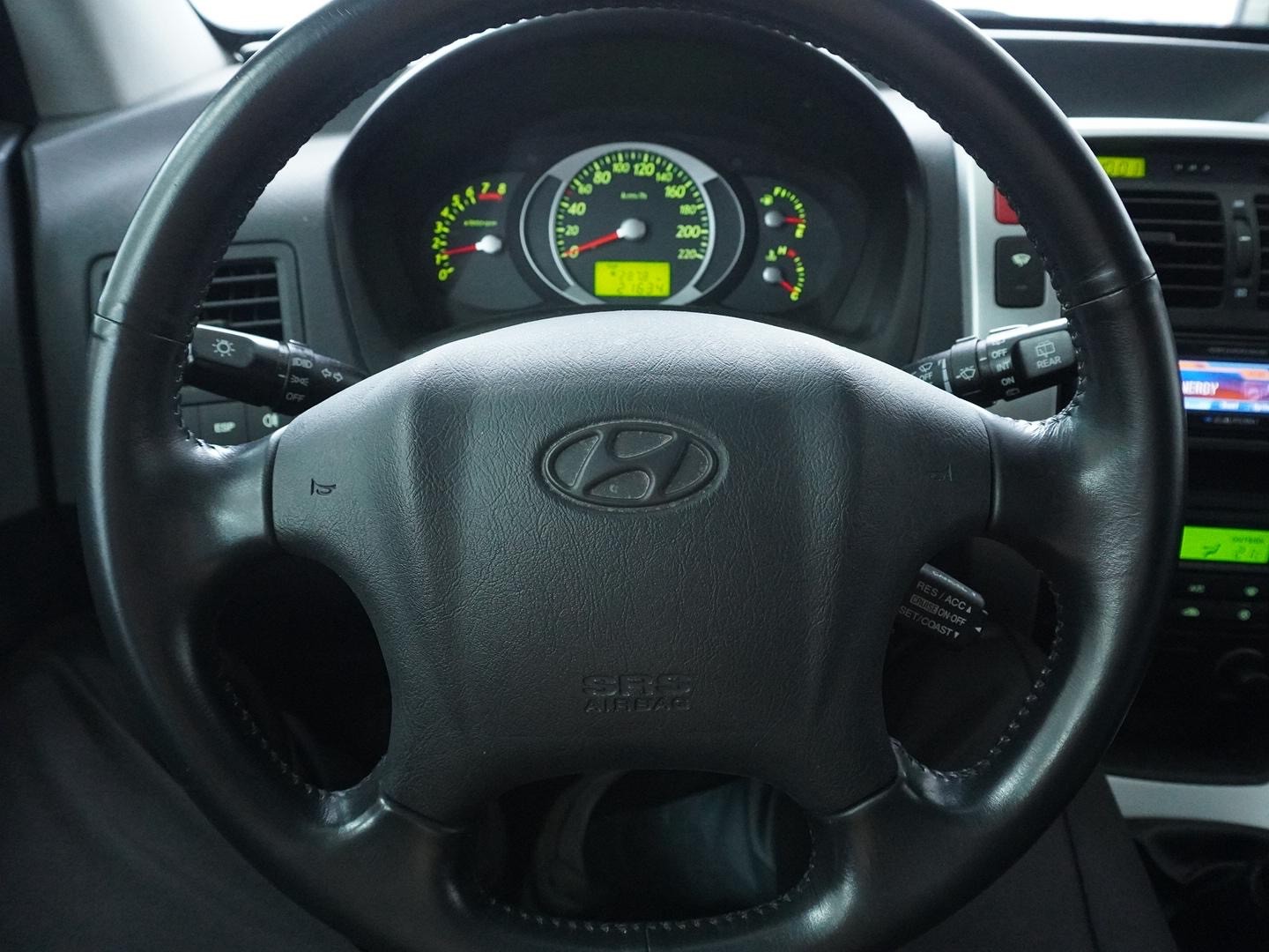HYUNDAI Tucson 2.0 Premium 4WD-image-5