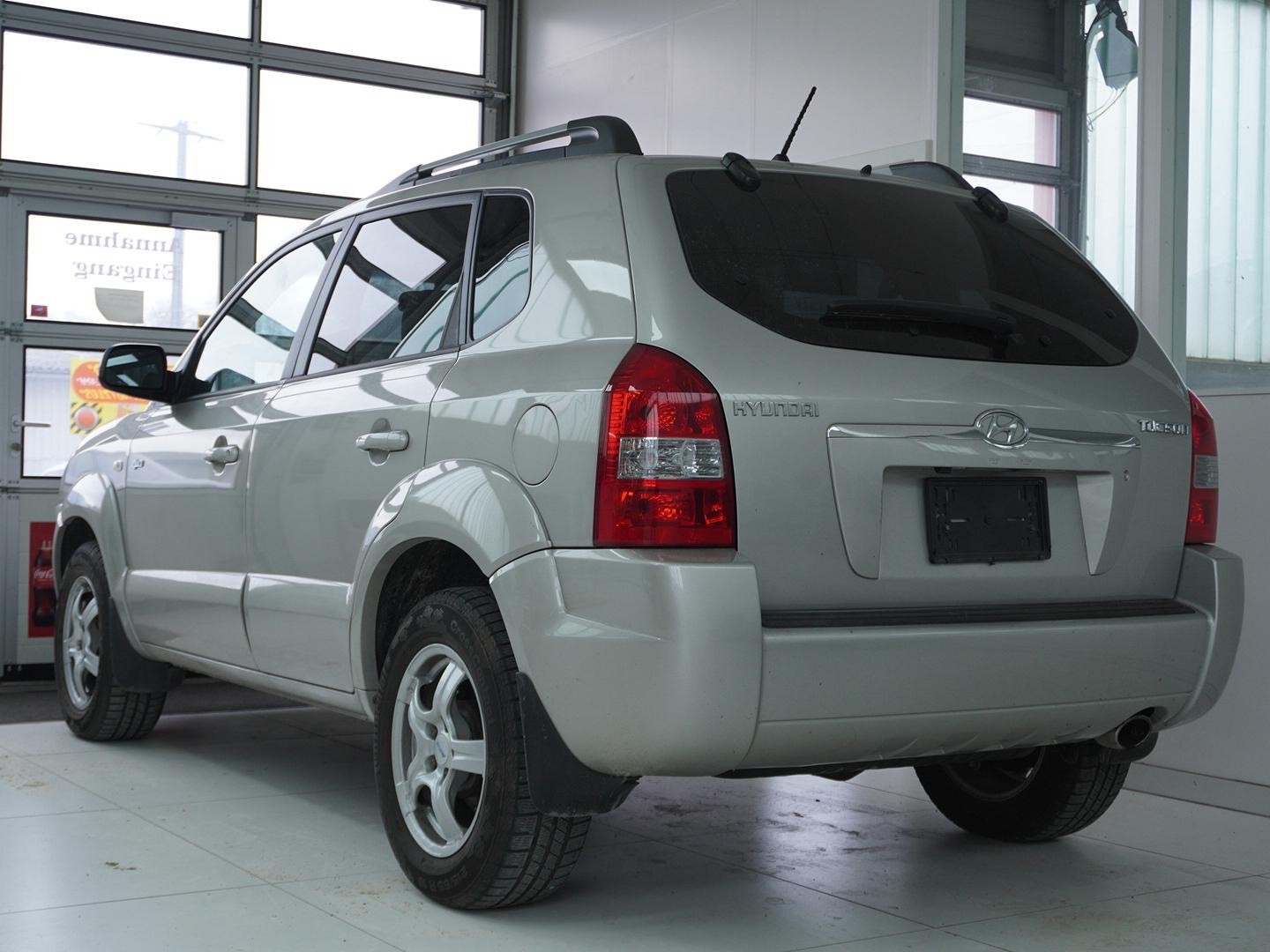 HYUNDAI Tucson 2.0 Premium 4WD-image-1