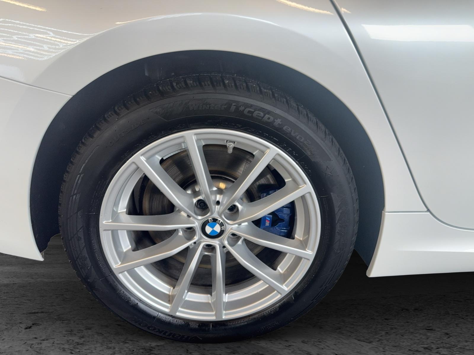 BMW 320d xDrive SAG Touring-image-9