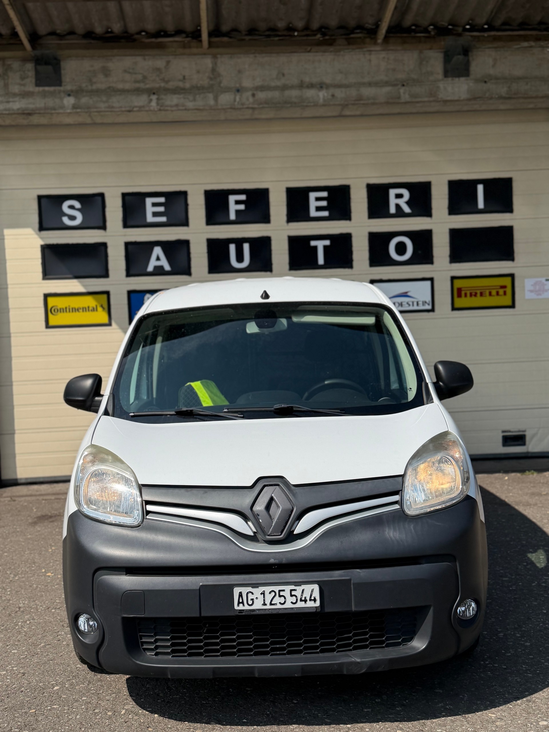 RENAULT Kangoo Medium dCi 90 Access-image-1