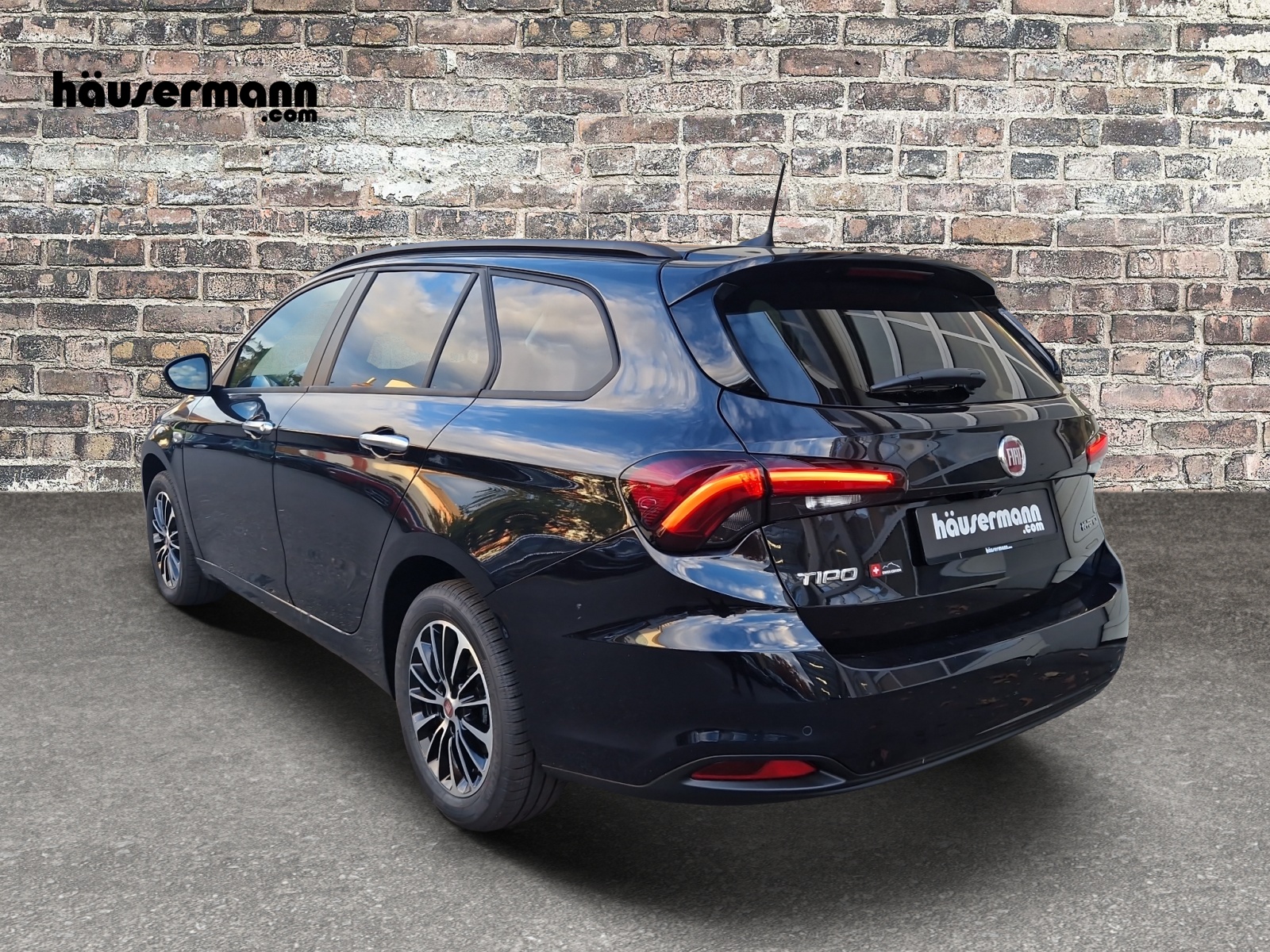 FIAT Tipo SW 1.5 Hybrid Swiss Edition-image-3