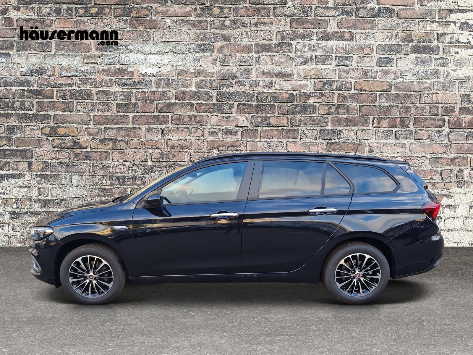FIAT Tipo SW 1.5 Hybrid Swiss Edition-image-2