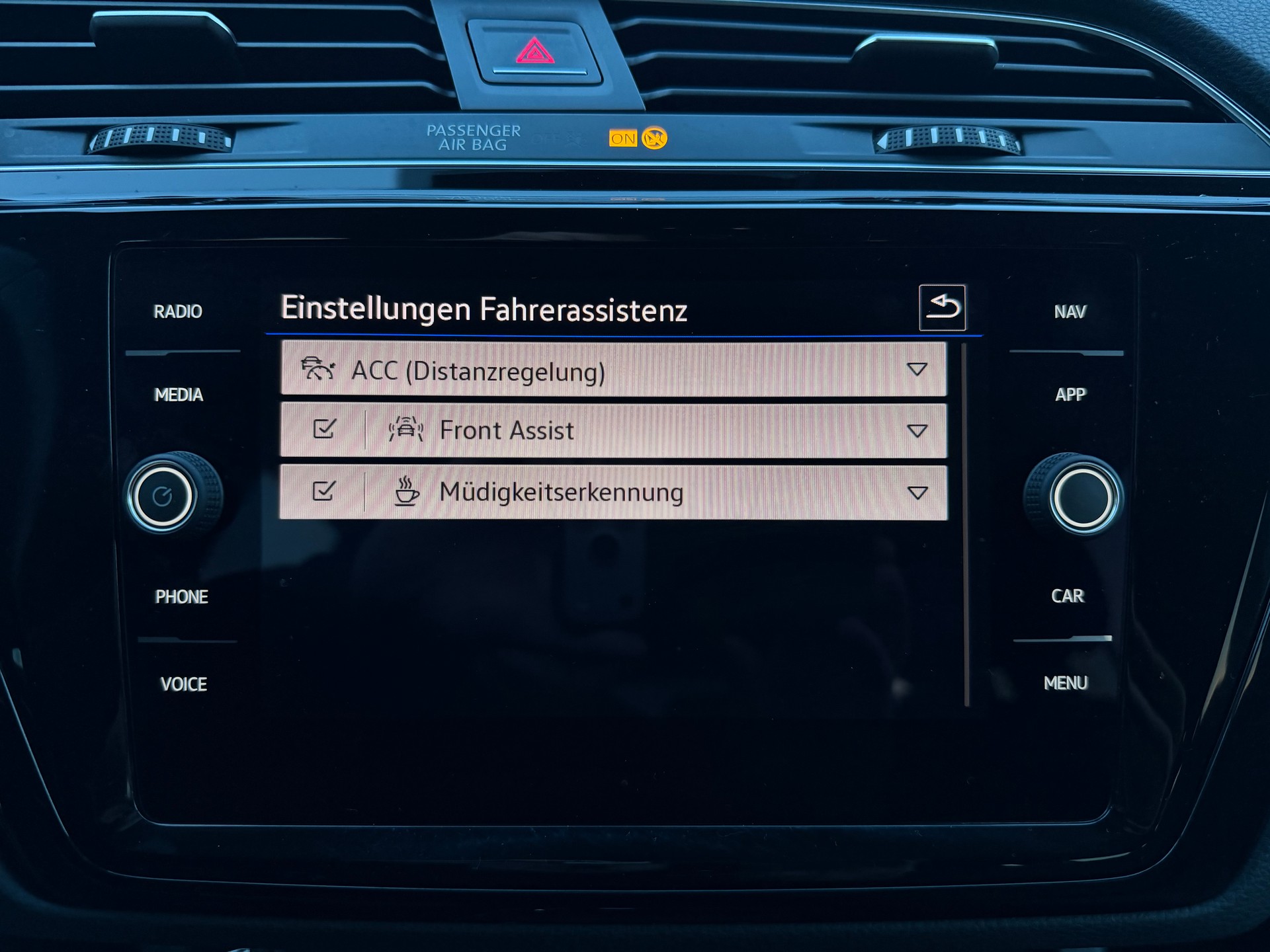 VW Touran 2.0 TDI BlueMotion Technology Comfortline DSG-image-14