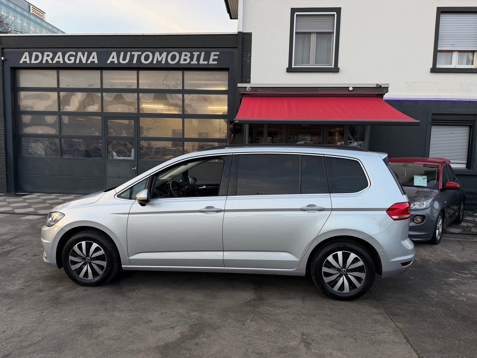 VW Touran 2.0 TDI BlueMotion Technology Comfortline DSG-image-3