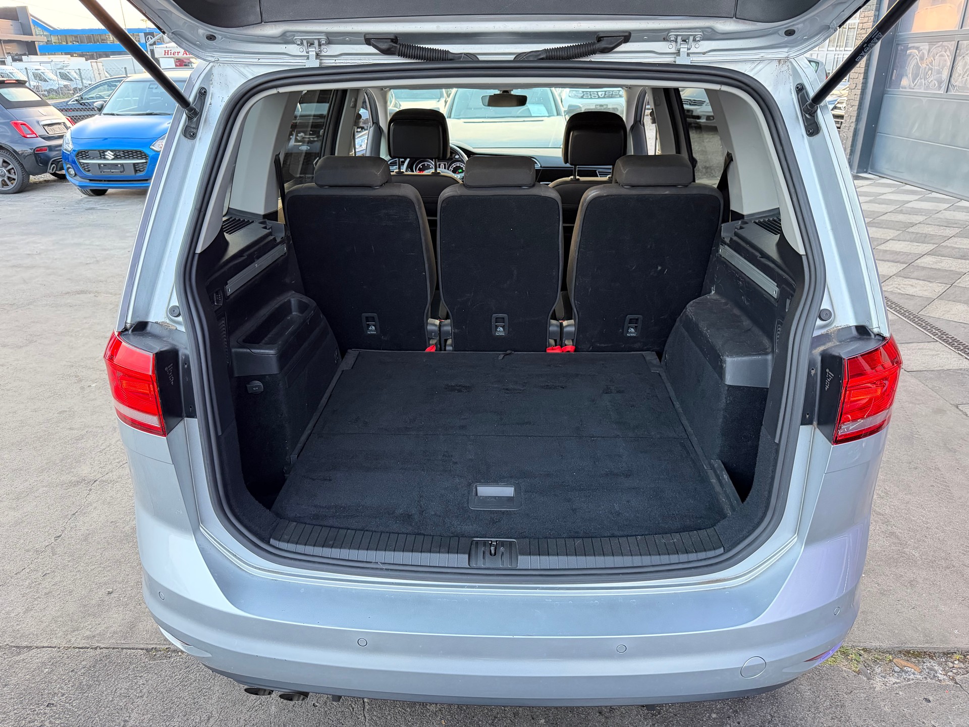 VW Touran 2.0 TDI BlueMotion Technology Comfortline DSG-image-21