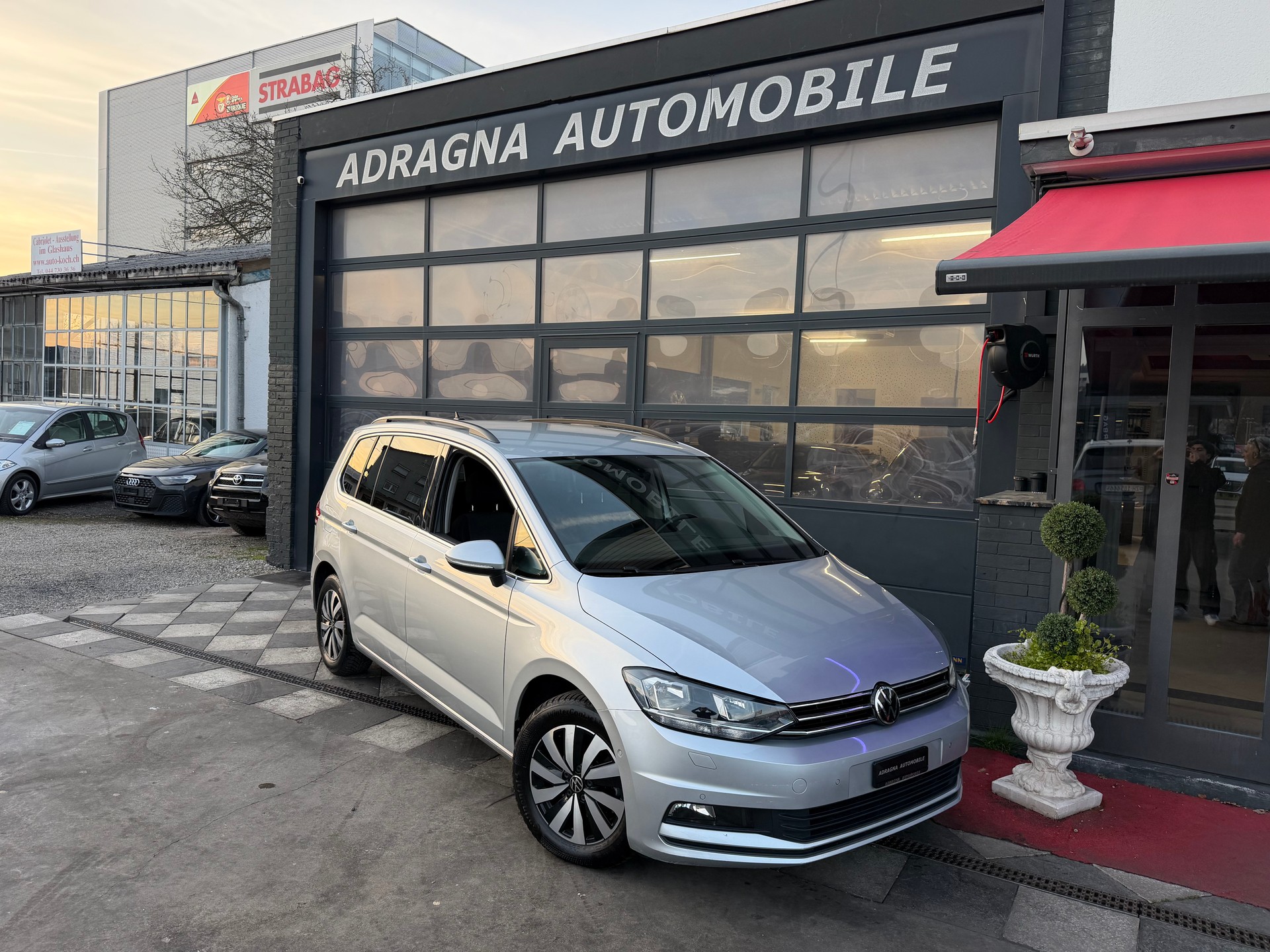VW Touran 2.0 TDI BlueMotion Technology Comfortline DSG-image-0