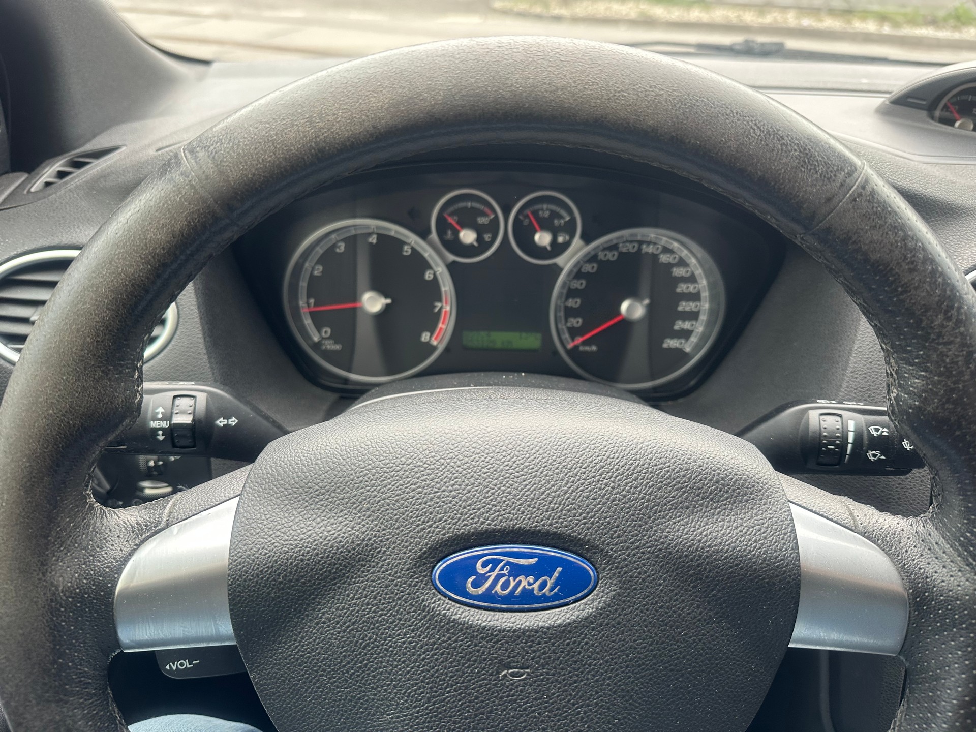 FORD Focus 2.5 Turbo ST-image-9