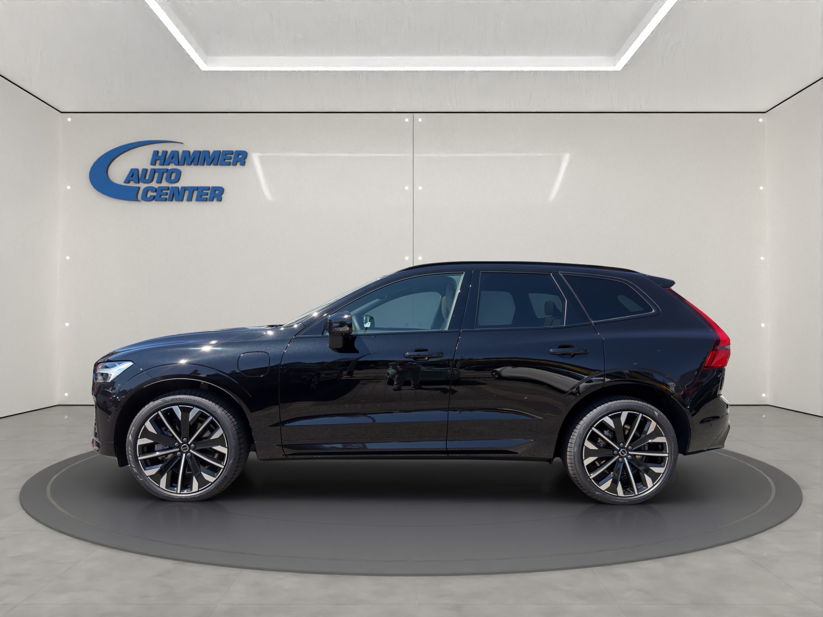 VOLVO XC60 2.0 T6 TE Ultra Dark eAWD-image-1