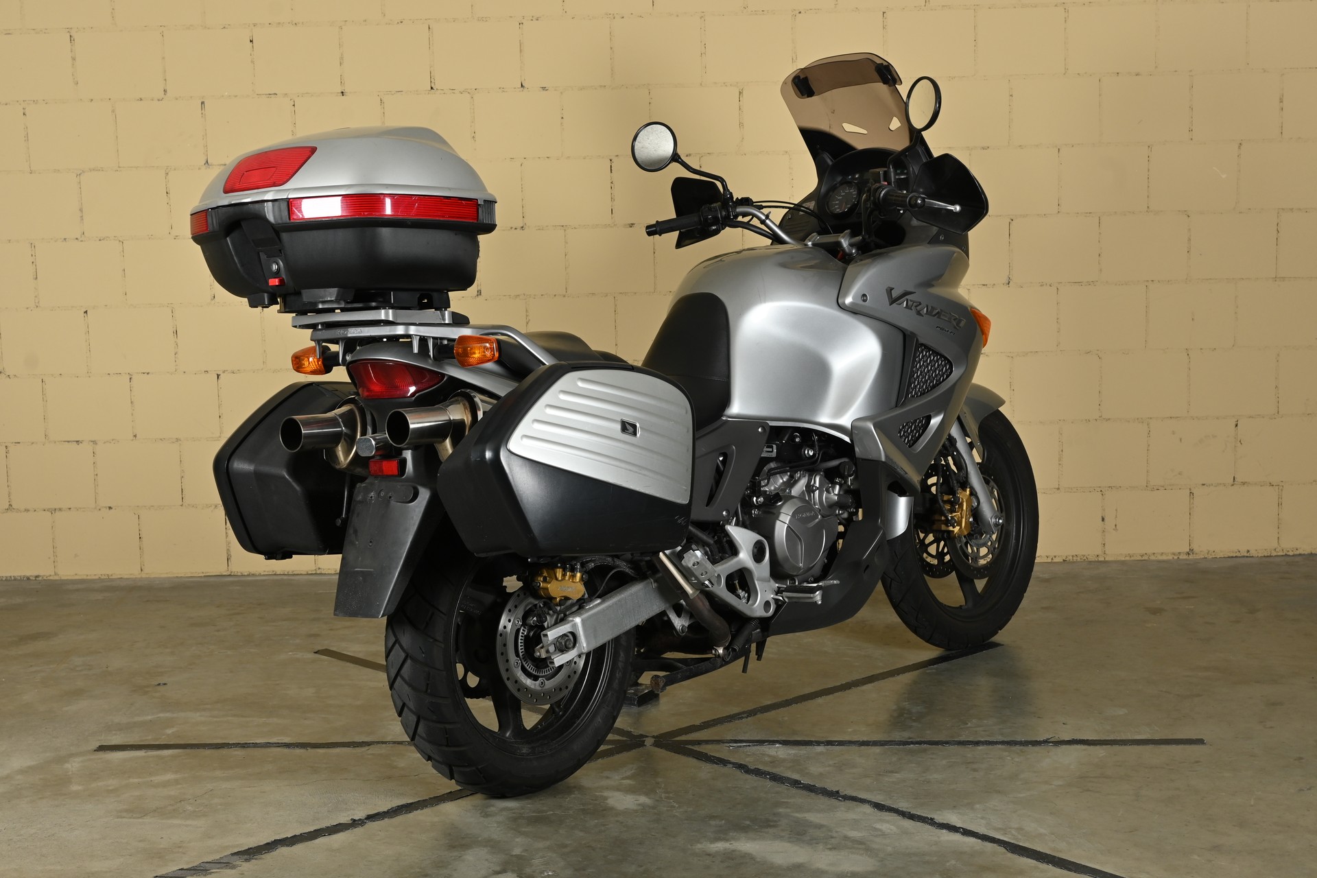 HONDA XL 1000 V Varadero ABS-image-6