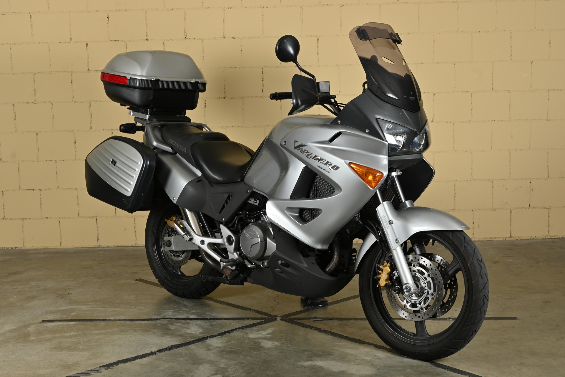 HONDA XL 1000 V Varadero ABS-showroom-element-1