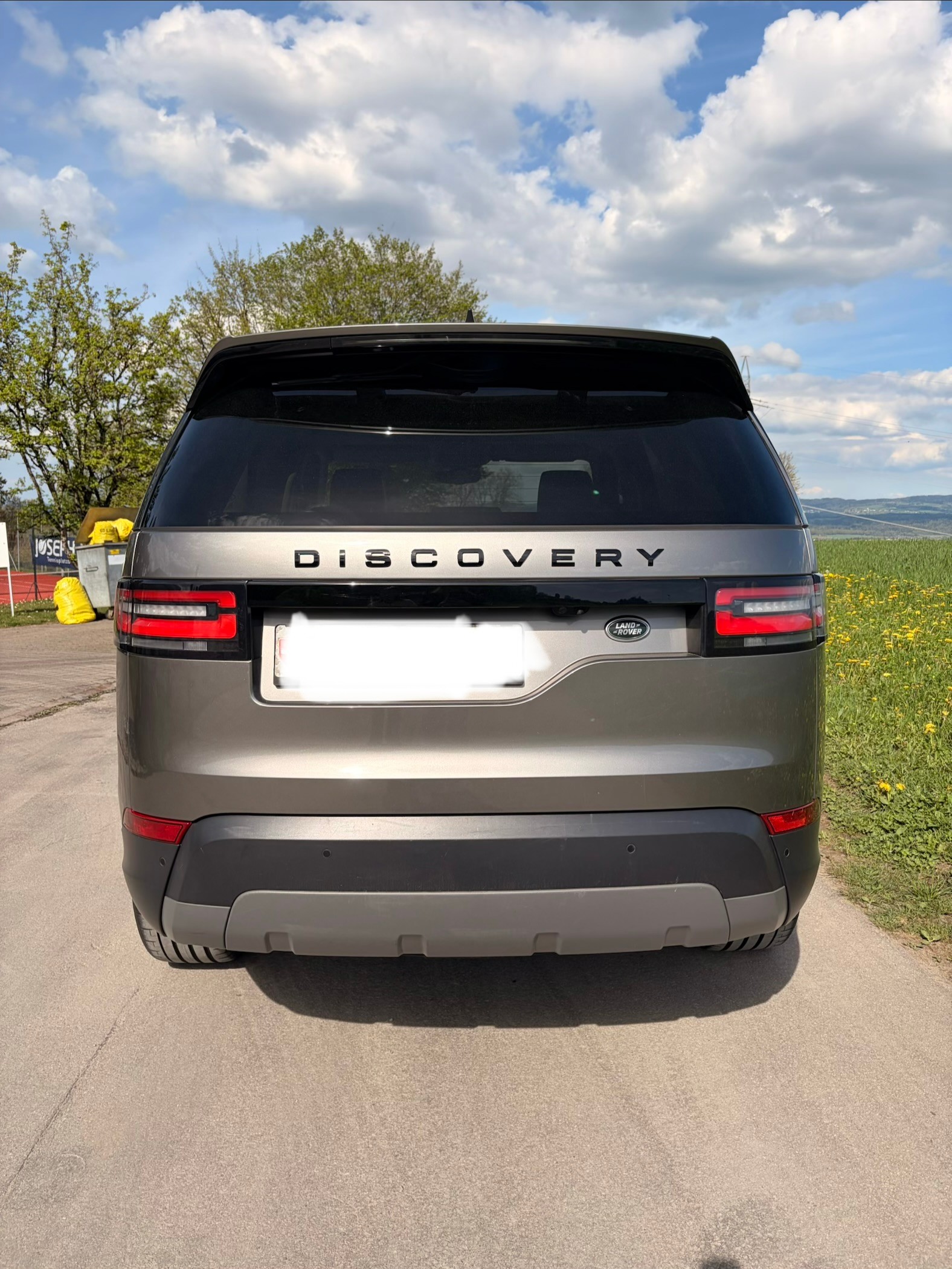 LAND ROVER Discovery 3.0 TD6 First Edition Automatic-image-2