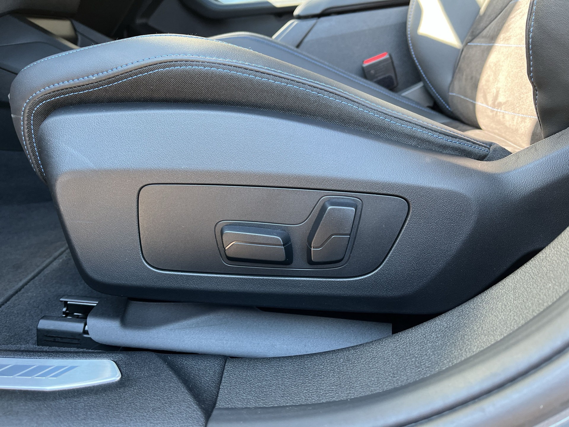 BMW 123 xDrive M Sport Steptronic-image-18