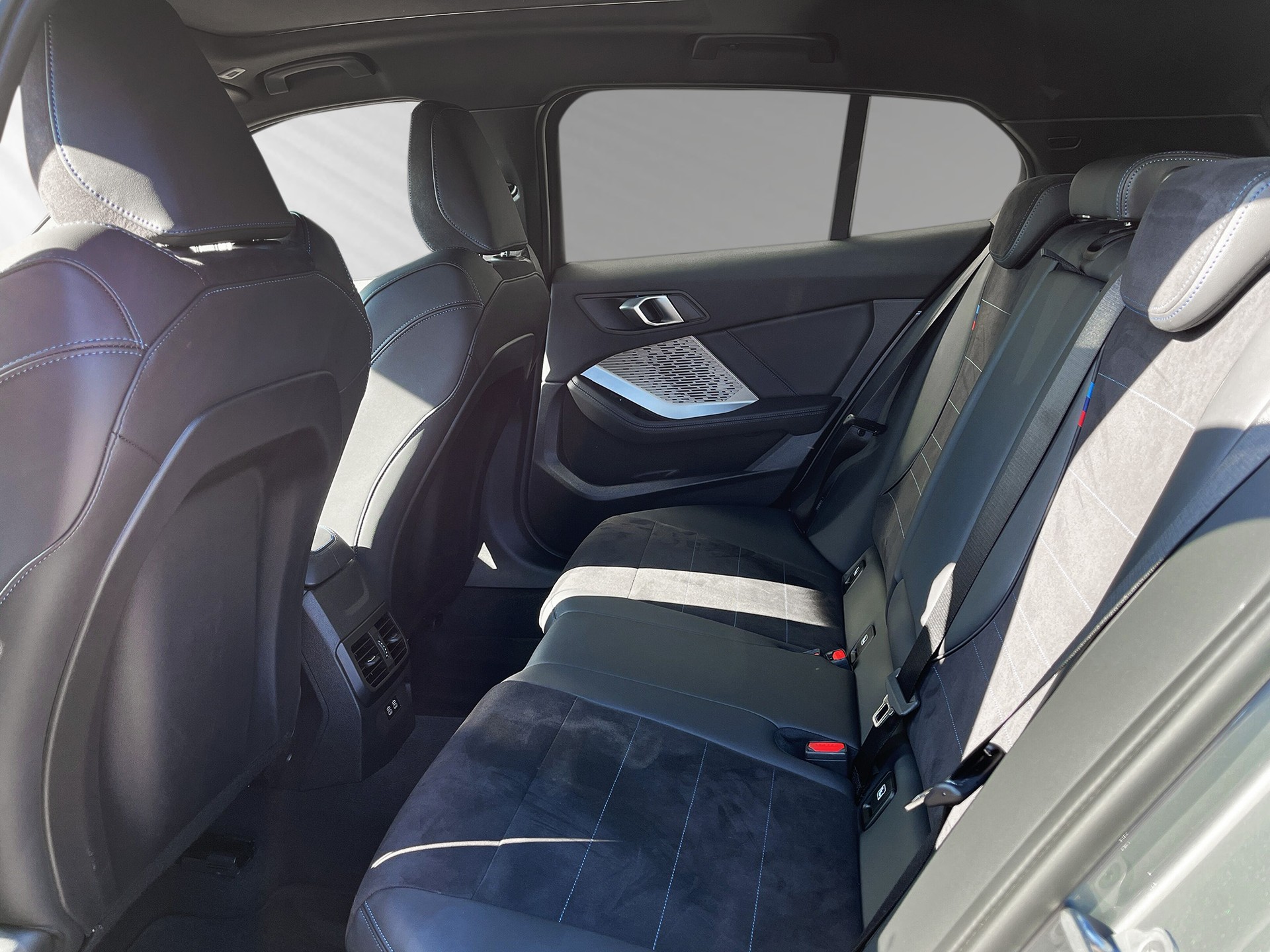 BMW 123 xDrive M Sport Steptronic-image-6