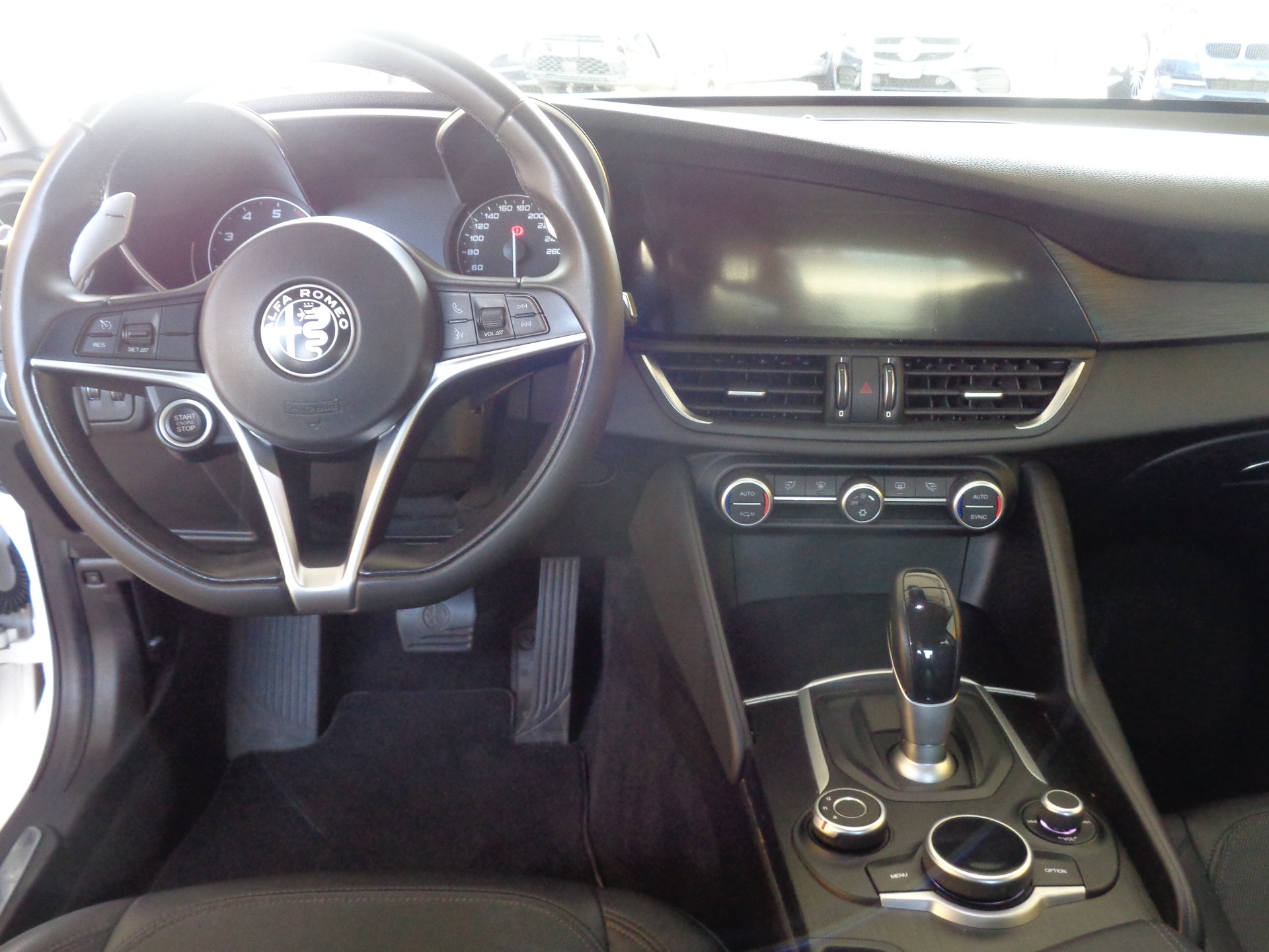 ALFA ROMEO Giulia 2.0 Automatic-image-10