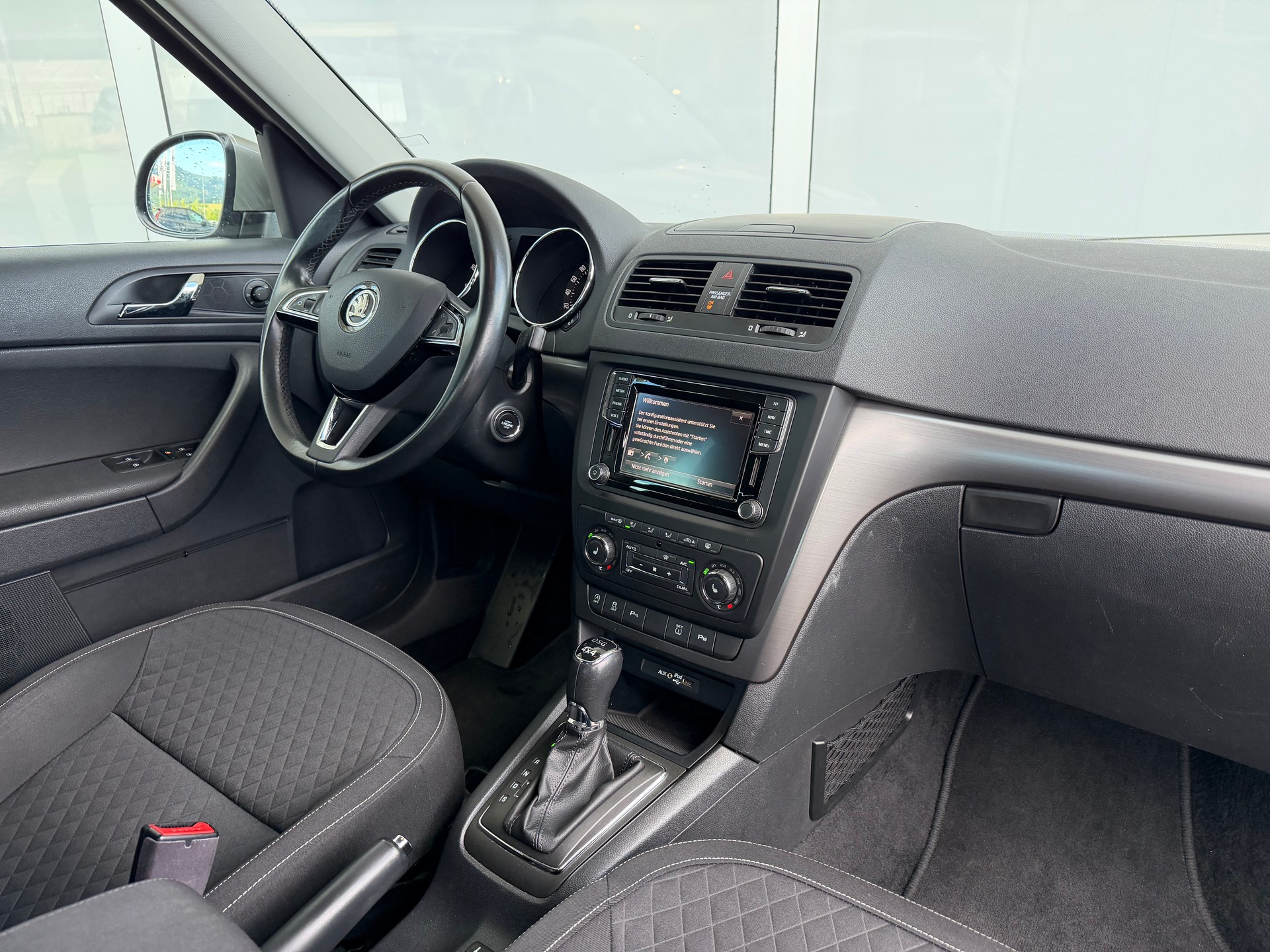 SKODA Yeti 1.4 TSI Ambition 4x4 DSG-image-2