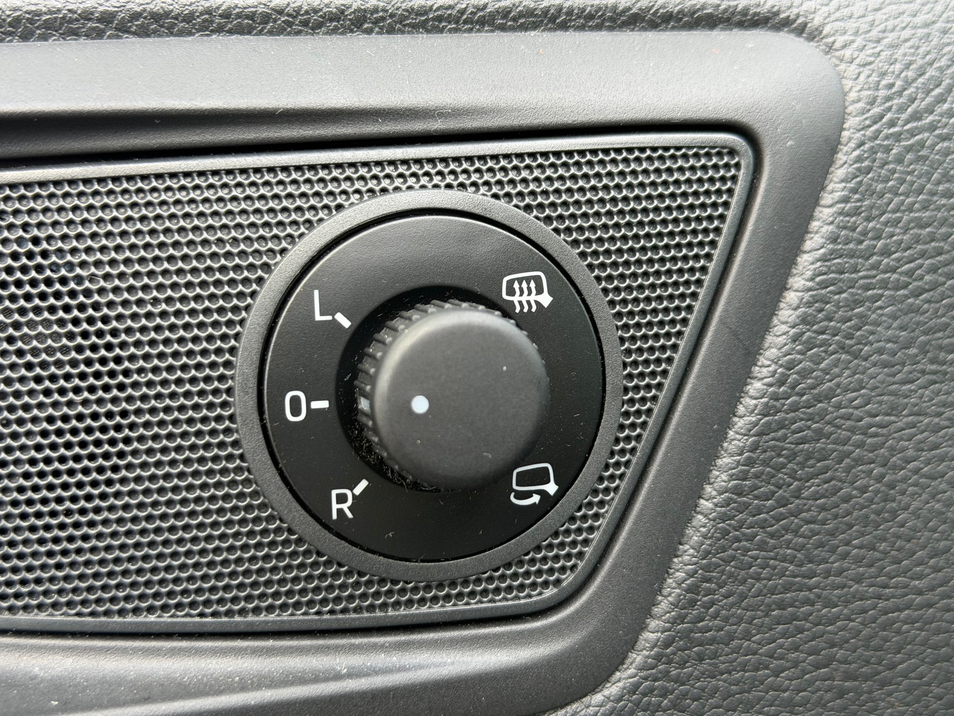 SKODA Yeti 1.4 TSI Ambition 4x4 DSG-image-11