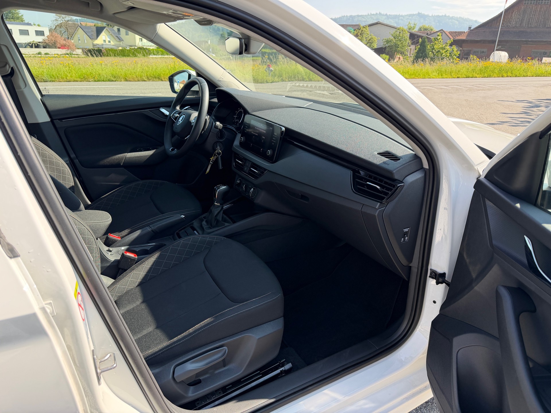 SKODA Kamiq 1.0 TSI Ambition DSG-image-10