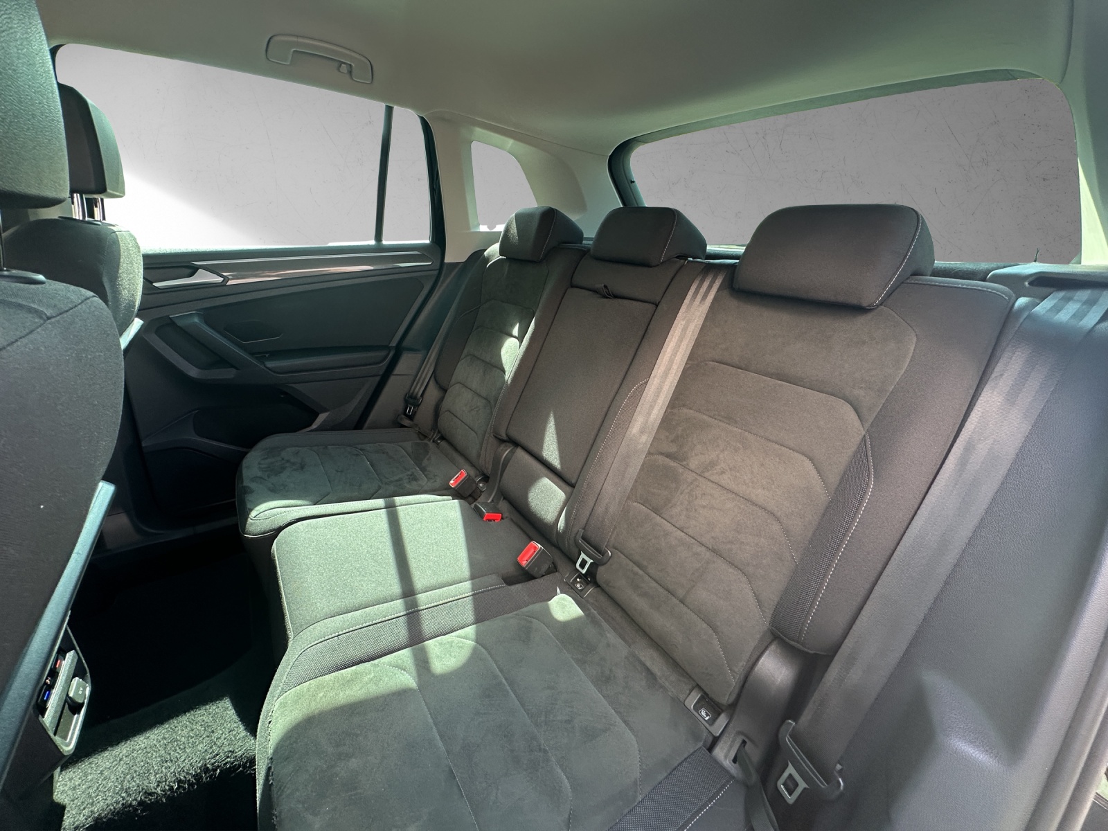 VW Tiguan 2.0 TDI SCR Highline 4Motion DSG-image-12