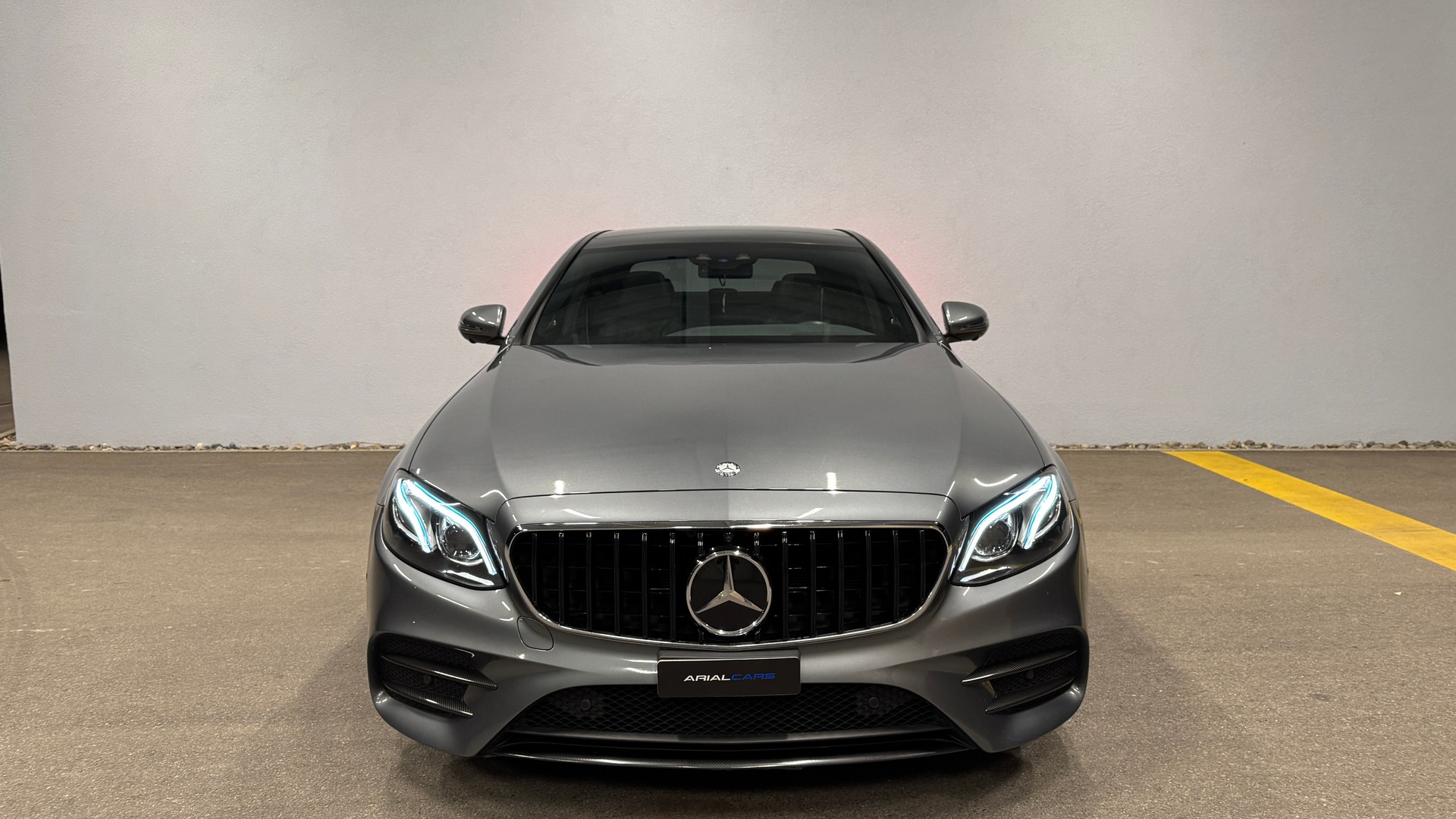 MERCEDES-BENZ E 220 d AMG Line 9G-Tronic *CH-FHZ*BURMESTER*PANO*DISTRONIC*KERAMIKVERSIEGELT*-image-3