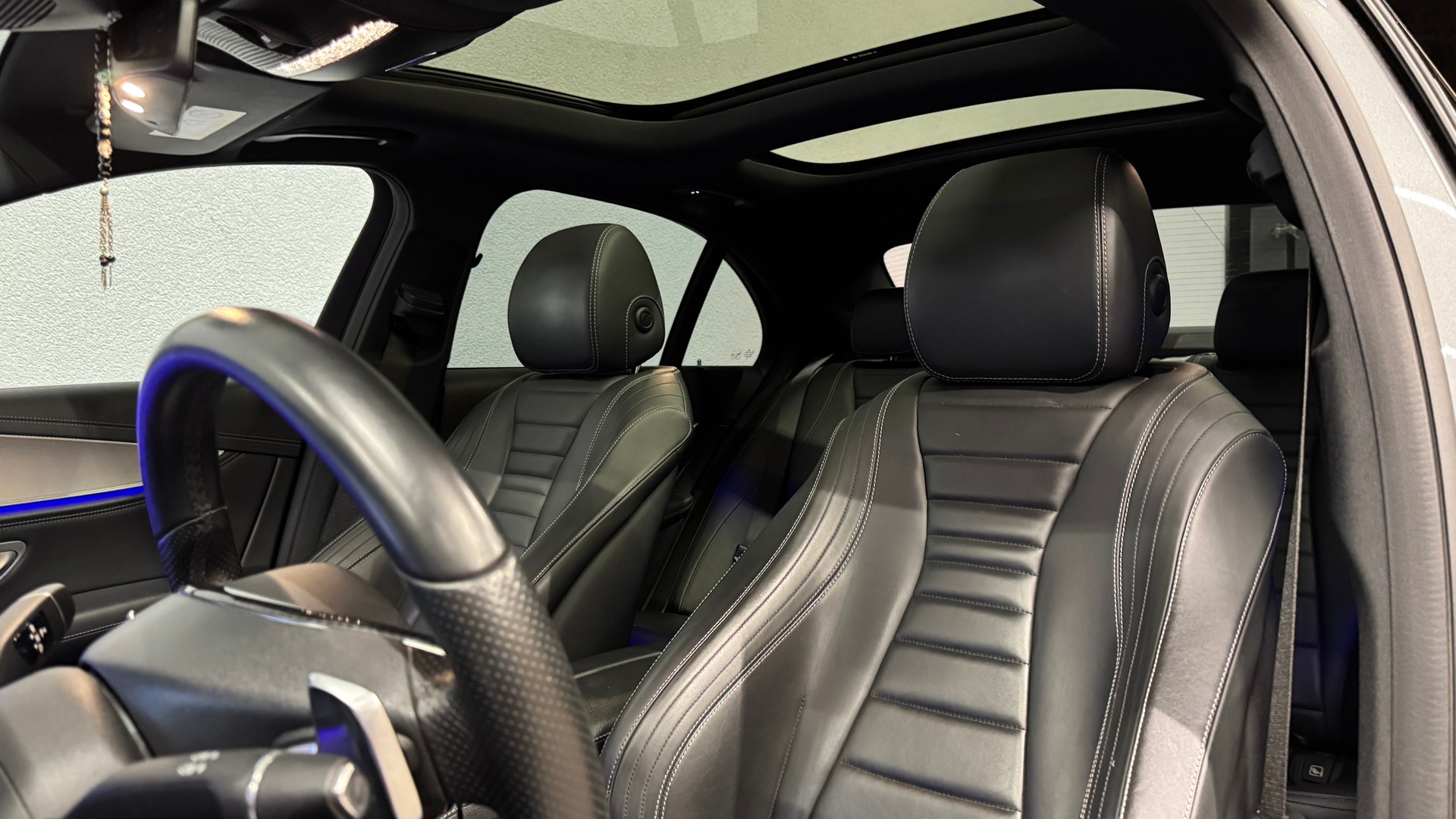 MERCEDES-BENZ E 220 d AMG Line 9G-Tronic *CH-FHZ*BURMESTER*PANO*DISTRONIC*KERAMIKVERSIEGELT*-image-10