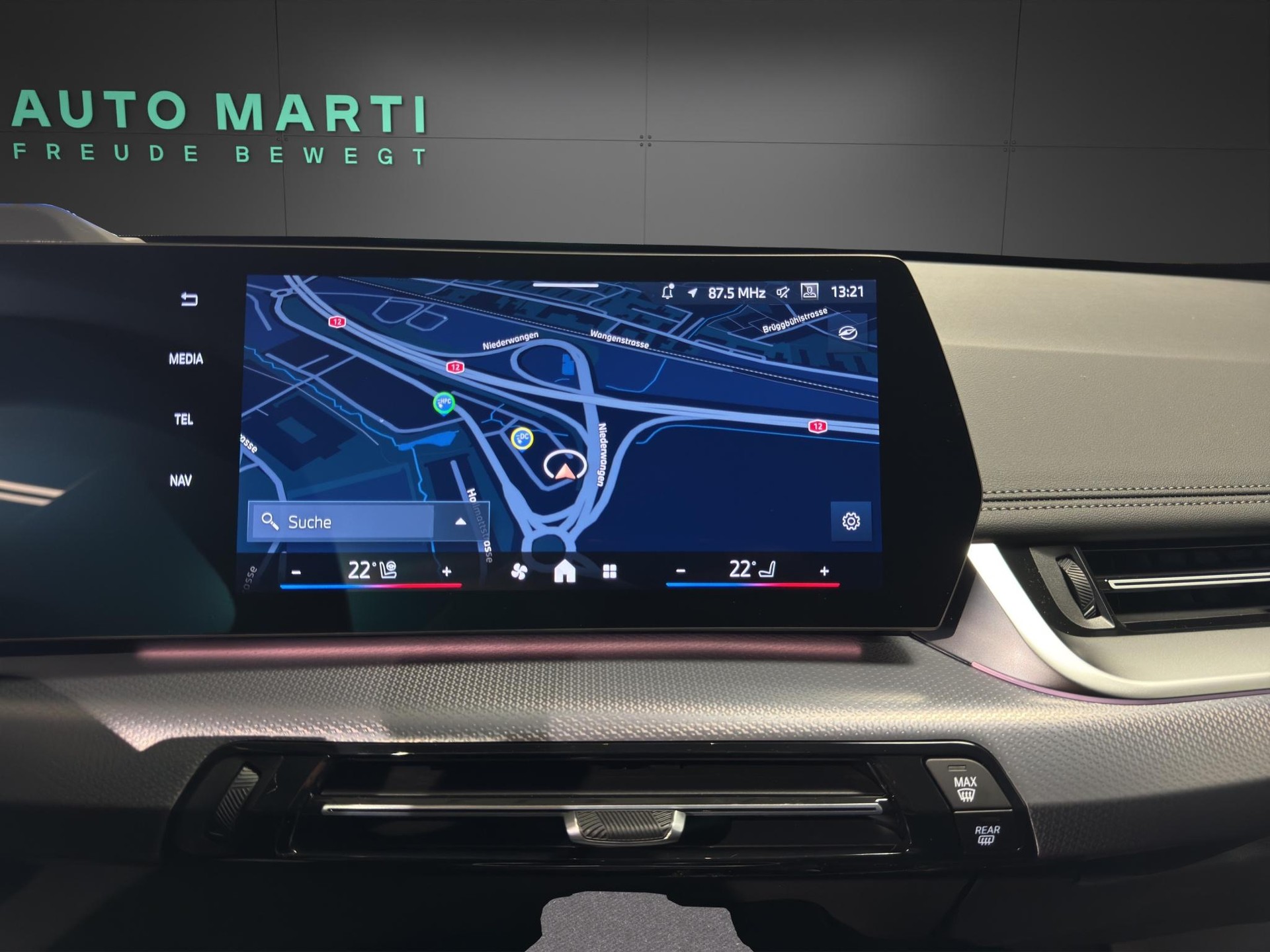 BMW iX1 20 eDrive-image-8