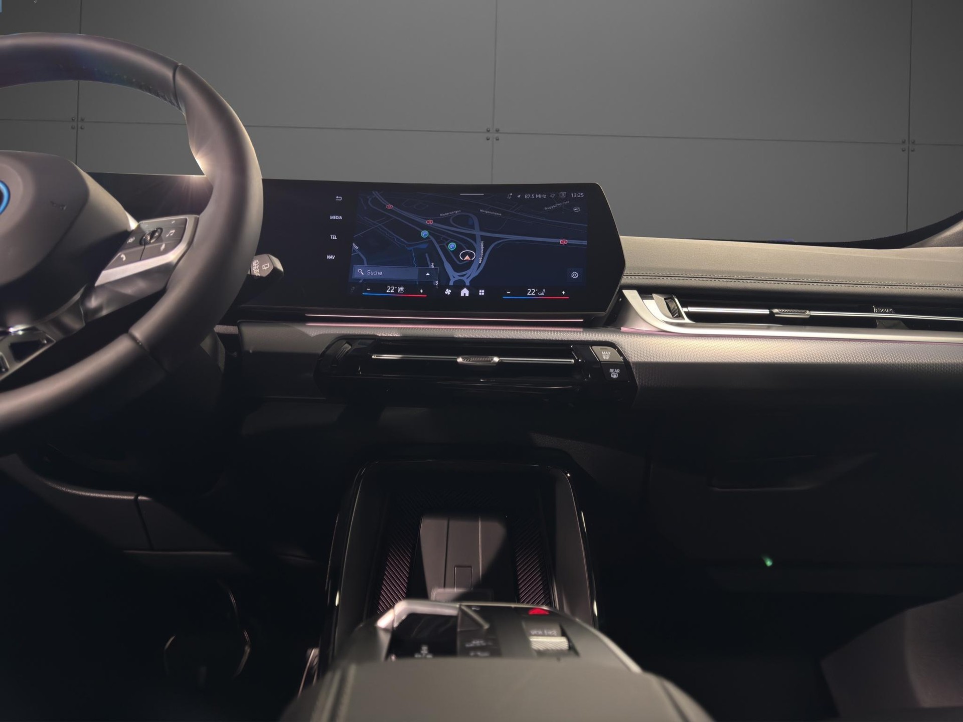 BMW iX1 20 eDrive-image-17